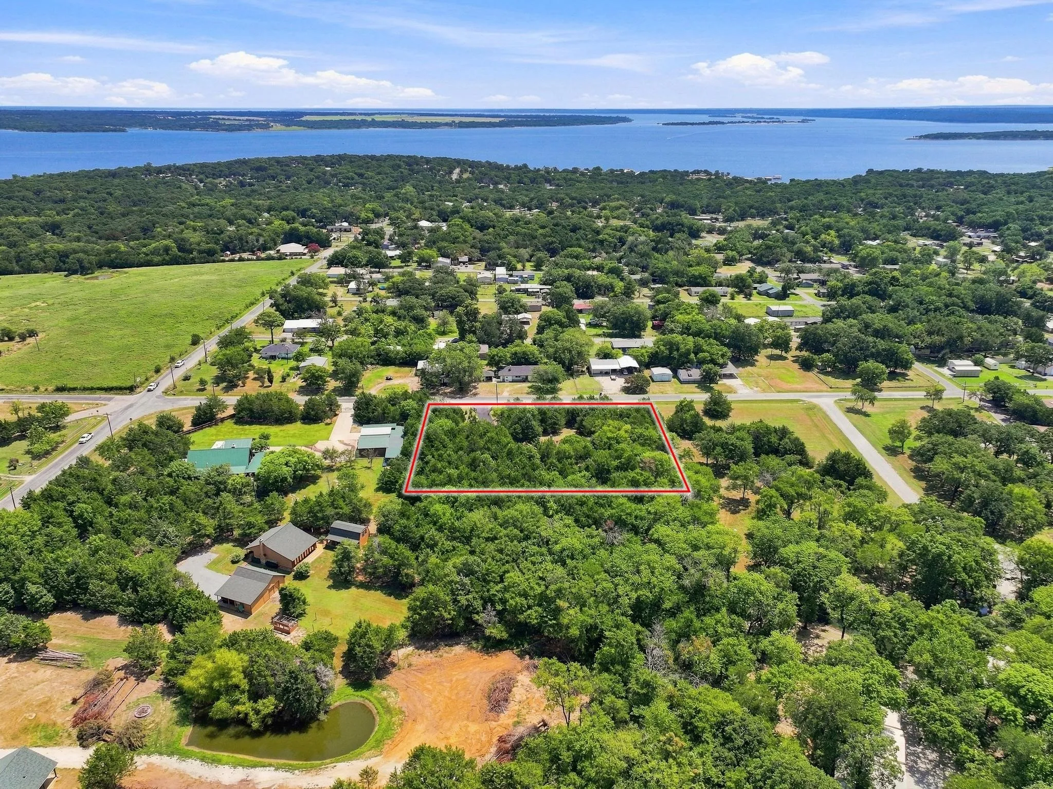 Single Family Residence For Sale in Grayson County , 85 County Road, Gordonville, Texas 76245, 2 Bedroom, 3 Bathroom, 2 Garage spaces, 1,204 Sqft, built in 2013, mls#21352305, Real Estate Agent in Gordonville, Homes For Sale in Grayson county, Homes For Sale in Gordonville, Realtor in Gordonville Texas, Real Estate Brokerage Independent Realty Texas, Luminita Cordes Realtor