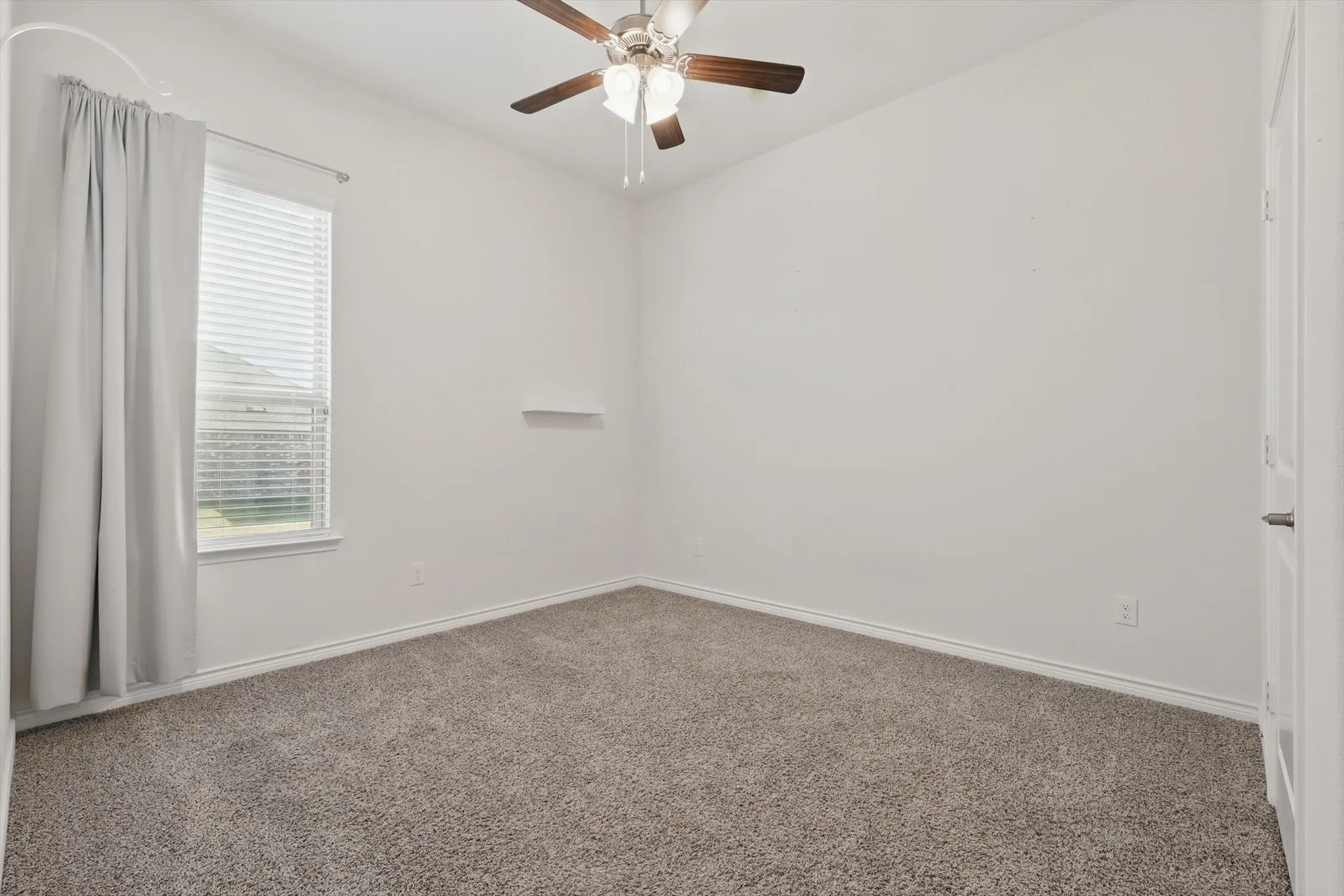 Single Family Residence For Rent in Denton County , 11112 Summer Rain Boulevard, Aubrey, Texas 76227, 4 Bedrooms, 3 Bathrooms, 2 Garage spaces, 2,510 Sqft, built in 2022, Price $2,600, mls#21349308, Real Estate Agent in Aubrey, Homes For Rent in Denton county, Homes For Rent in Aubrey, Realtor in Aubrey Texas, Real Estate Brokerage Independent Realty Texas, Luminita Cordes Realtor