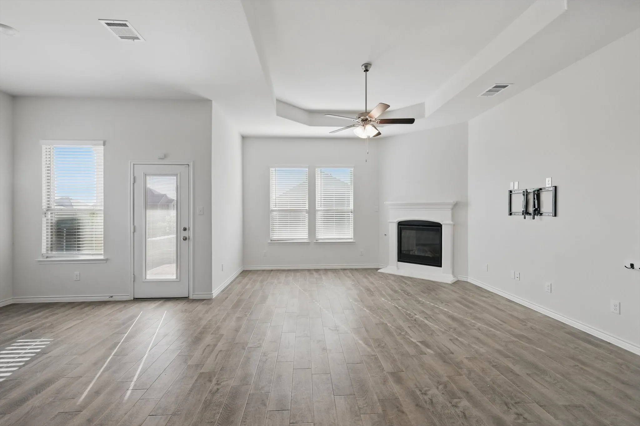 Single Family Residence For Rent in Denton County , 11112 Summer Rain Boulevard, Aubrey, Texas 76227, 4 Bedrooms, 3 Bathrooms, 2 Garage spaces, 2,510 Sqft, built in 2022, Price $2,600, mls#21349308, Real Estate Agent in Aubrey, Homes For Rent in Denton county, Homes For Rent in Aubrey, Realtor in Aubrey Texas, Real Estate Brokerage Independent Realty Texas, Luminita Cordes Realtor