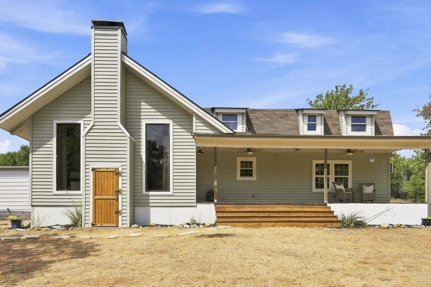 Single Family Residence For Sale in Somervell County , 2117 County Road 2010 B, Glen Rose, Texas 76043, 3 Bedroom, 2 Bathroom, Garage spaces, 1,817 Sqft, built in 2001, mls#21336707, Real Estate Agent in Glen Rose, Homes For Sale in Somervell county, Homes For Sale in Glen Rose, Realtor in Glen Rose Texas, Real Estate Brokerage Independent Realty Texas, Luminita Cordes Realtor