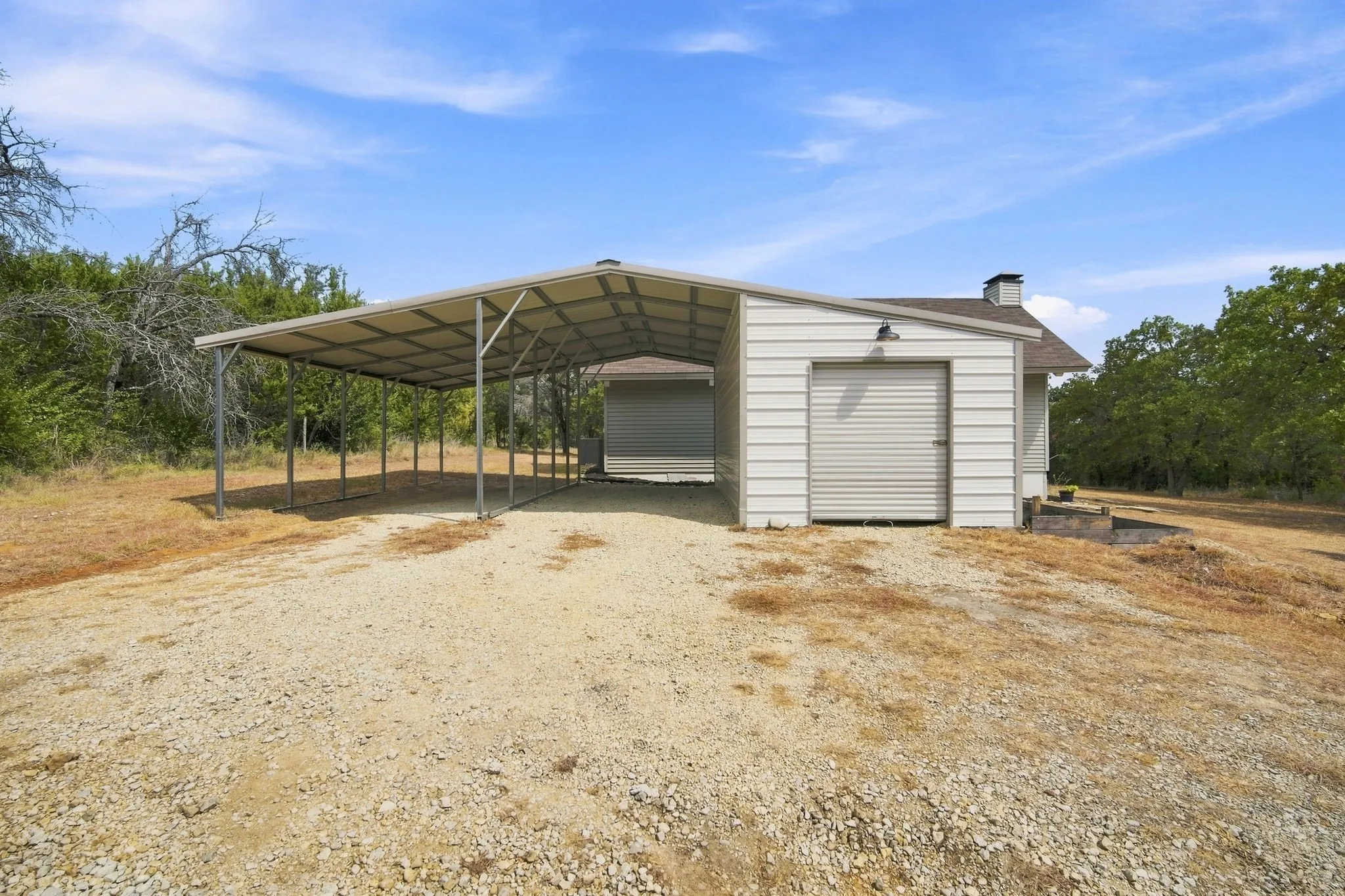 Single Family Residence For Sale in Somervell County , 2117 County Road 2010 B, Glen Rose, Texas 76043, 3 Bedroom, 2 Bathroom, Garage spaces, 1,817 Sqft, built in 2001, mls#21336707, Real Estate Agent in Glen Rose, Homes For Sale in Somervell county, Homes For Sale in Glen Rose, Realtor in Glen Rose Texas, Real Estate Brokerage Independent Realty Texas, Luminita Cordes Realtor