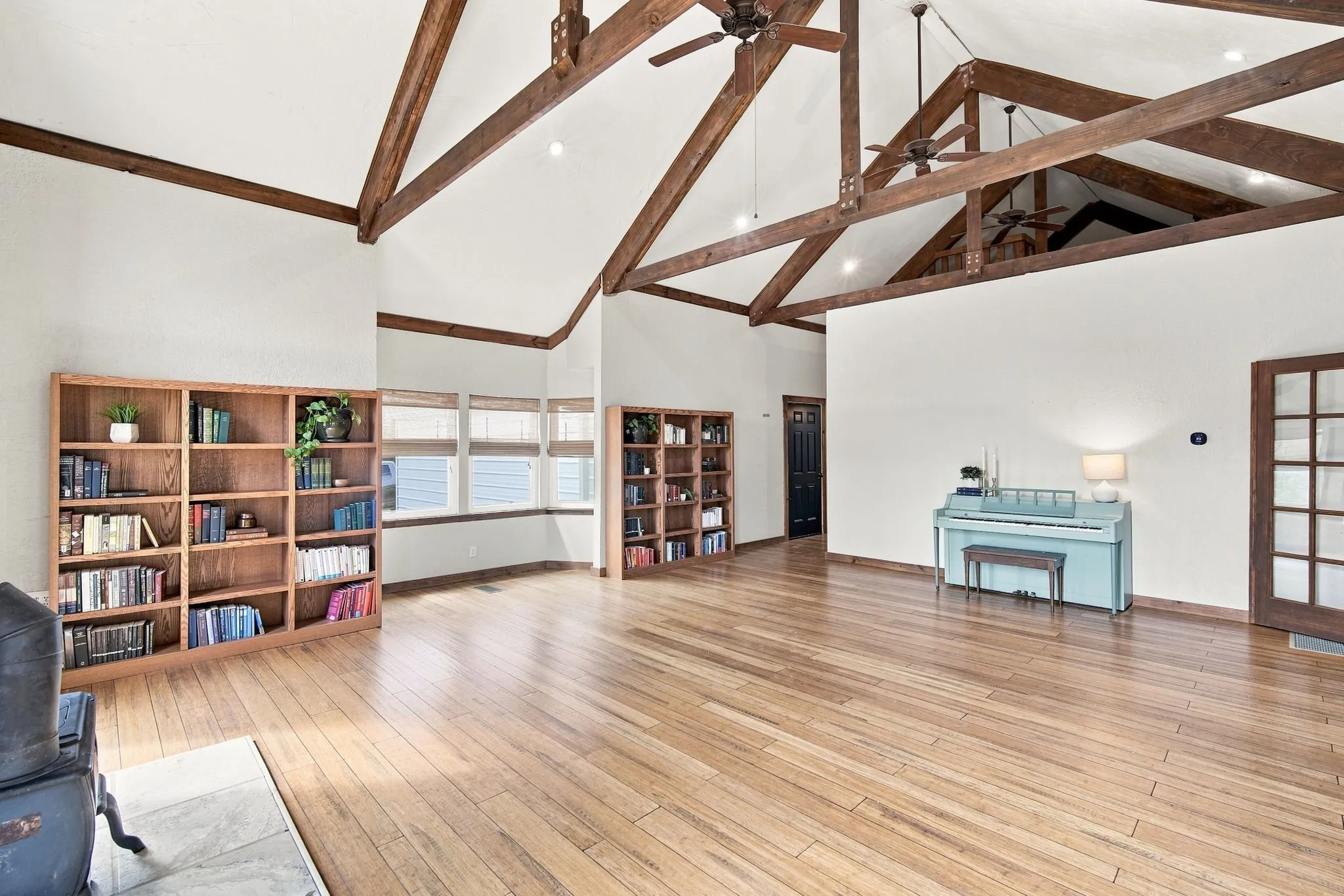 Single Family Residence For Sale in Somervell County , 2117 County Road 2010 B, Glen Rose, Texas 76043, 3 Bedroom, 2 Bathroom, Garage spaces, 1,817 Sqft, built in 2001, mls#21336707, Real Estate Agent in Glen Rose, Homes For Sale in Somervell county, Homes For Sale in Glen Rose, Realtor in Glen Rose Texas, Real Estate Brokerage Independent Realty Texas, Luminita Cordes Realtor