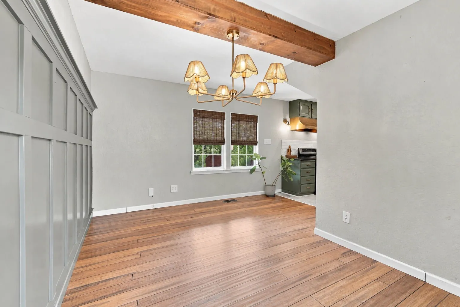 Single Family Residence For Sale in Somervell County , 2117 County Road 2010 B, Glen Rose, Texas 76043, 3 Bedroom, 2 Bathroom, Garage spaces, 1,817 Sqft, built in 2001, mls#21336707, Real Estate Agent in Glen Rose, Homes For Sale in Somervell county, Homes For Sale in Glen Rose, Realtor in Glen Rose Texas, Real Estate Brokerage Independent Realty Texas, Luminita Cordes Realtor