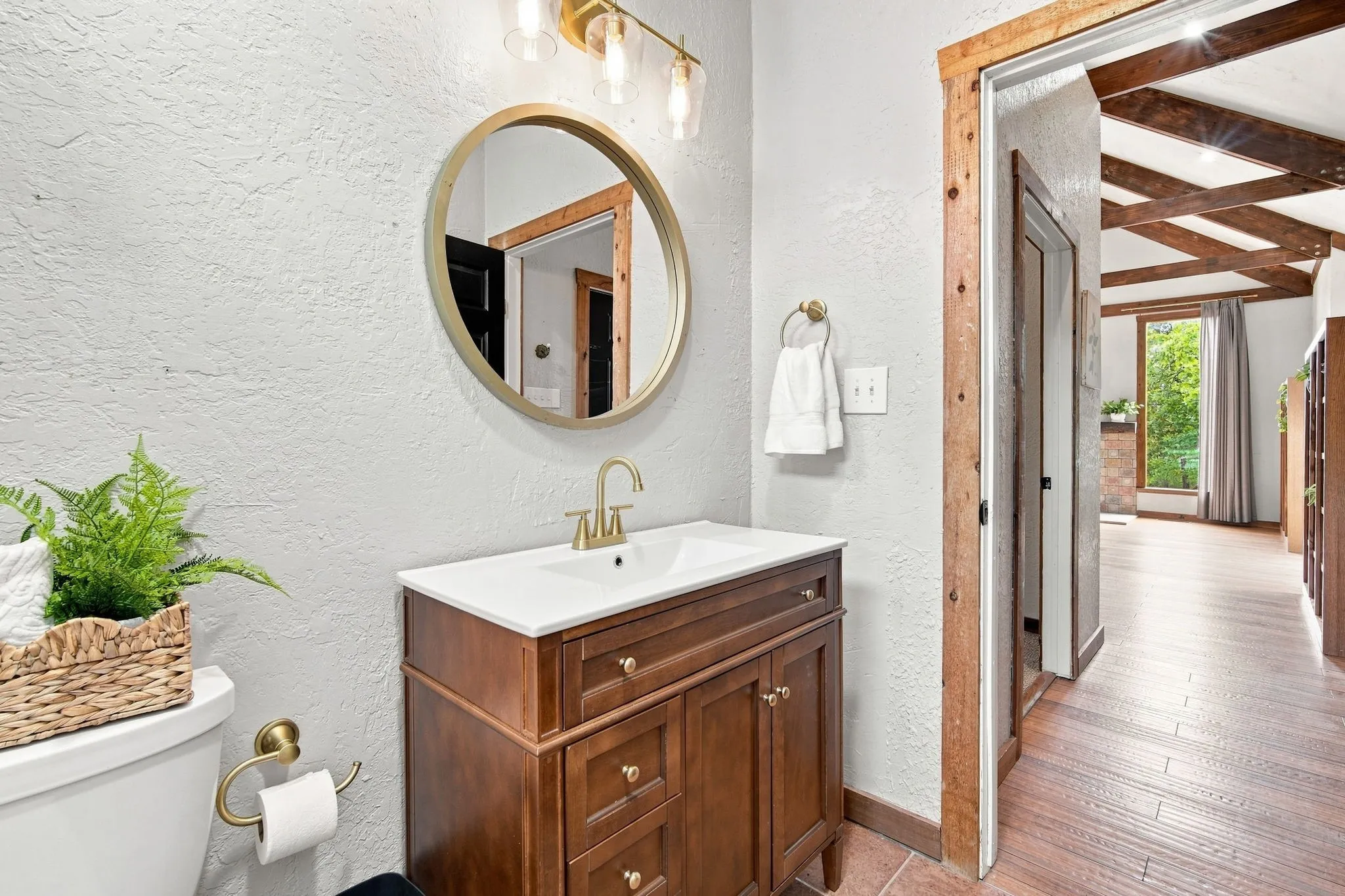 Single Family Residence For Sale in Somervell County , 2117 County Road 2010 B, Glen Rose, Texas 76043, 3 Bedroom, 2 Bathroom, Garage spaces, 1,817 Sqft, built in 2001, mls#21336707, Real Estate Agent in Glen Rose, Homes For Sale in Somervell county, Homes For Sale in Glen Rose, Realtor in Glen Rose Texas, Real Estate Brokerage Independent Realty Texas, Luminita Cordes Realtor