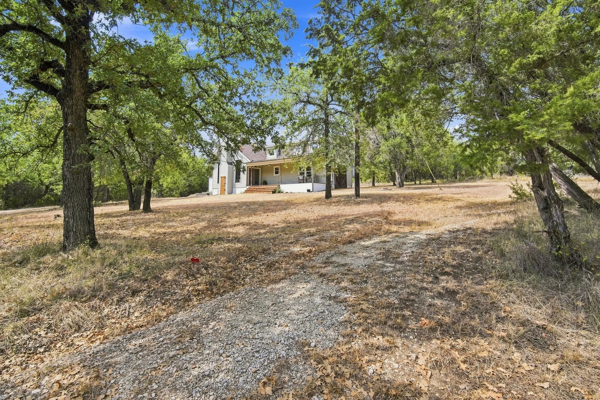 Single Family Residence For Sale in Somervell County , 2117 County Road 2010 B, Glen Rose, Texas 76043, 3 Bedroom, 2 Bathroom, Garage spaces, 1,817 Sqft, built in 2001, mls#21336707, Real Estate Agent in Glen Rose, Homes For Sale in Somervell county, Homes For Sale in Glen Rose, Realtor in Glen Rose Texas, Real Estate Brokerage Independent Realty Texas, Luminita Cordes Realtor