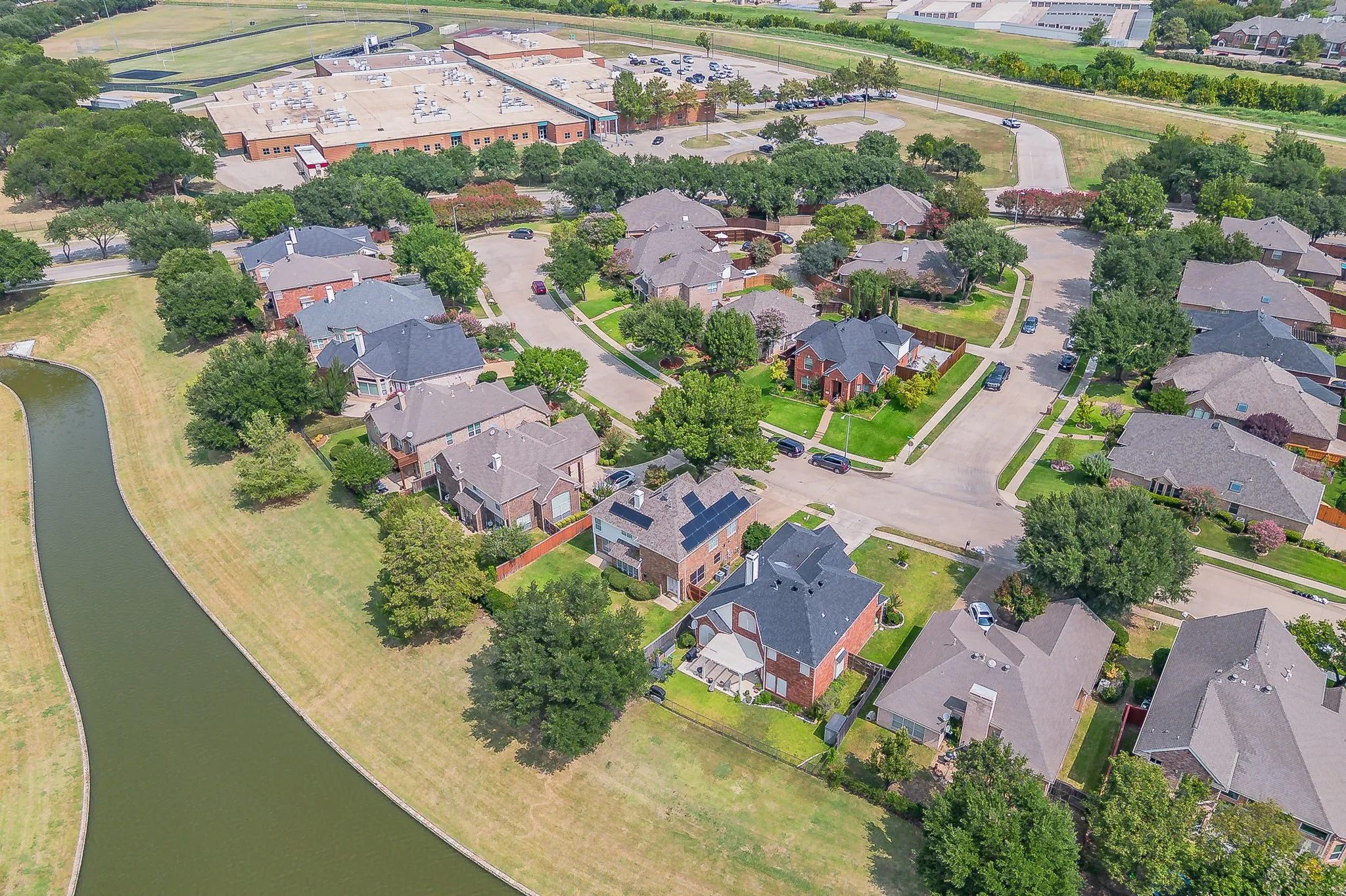 Single Family Residence For Sale in Dallas County , 10503 Waters Drive, Irving, Texas 75063, 4 Bedroom, 3 Bathroom, 2 Garage spaces, 2,458 Sqft, built in 1994, mls#21351377, Real Estate Agent in Irving, Homes For Sale in Dallas county, Homes For Sale in Irving, Realtor in Irving Texas, Real Estate Brokerage Independent Realty Texas, Luminita Cordes Realtor