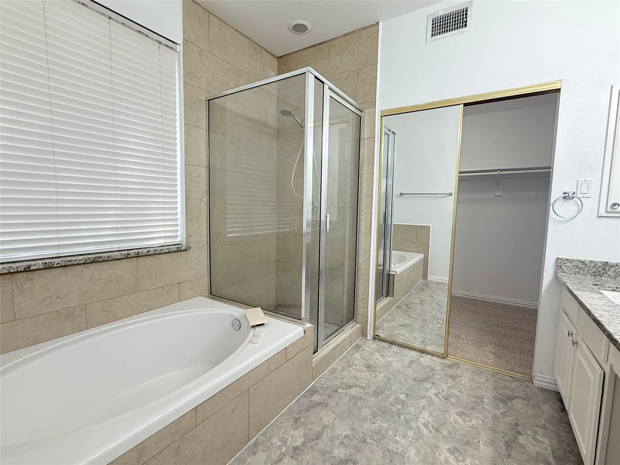 Single Family Residence For Rent in Denton County , 1313 Baythorne Drive, Lewisville, Texas 75077, 5 Bedroom, 4 Bathroom, 2 Garage spaces, 3,258 Sqft, built in 1997, mls#21352848, Real Estate Agent in Lewisville, Homes For Rent in Denton county, Homes For Rent in Lewisville, Realtor in Lewisville Texas, Real Estate Brokerage Independent Realty Texas, Luminita Cordes Realtor