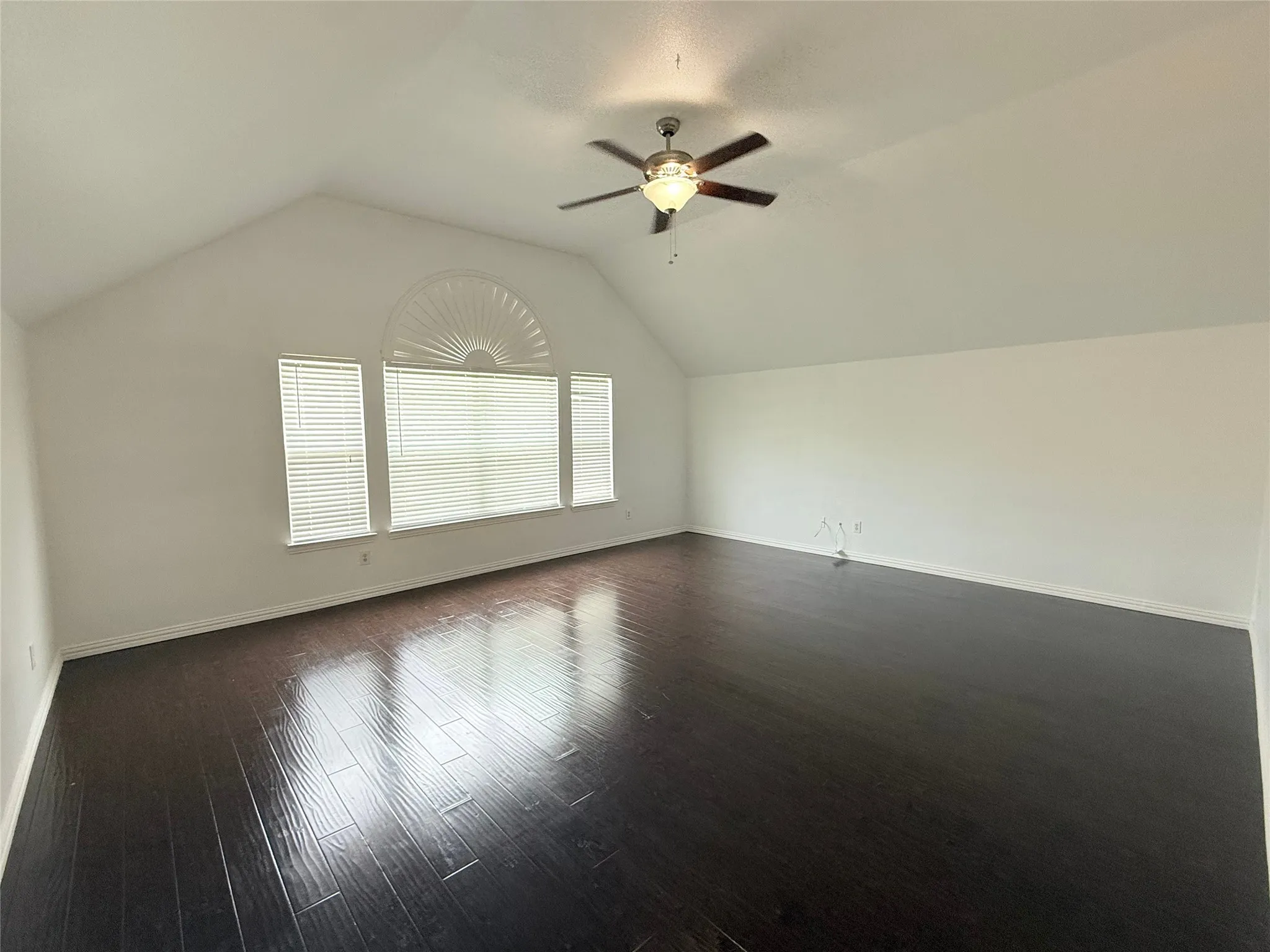 Single Family Residence For Rent in Denton County , 1313 Baythorne Drive, Lewisville, Texas 75077, 5 Bedroom, 4 Bathroom, 2 Garage spaces, 3,258 Sqft, built in 1997, mls#21352848, Real Estate Agent in Lewisville, Homes For Rent in Denton county, Homes For Rent in Lewisville, Realtor in Lewisville Texas, Real Estate Brokerage Independent Realty Texas, Luminita Cordes Realtor