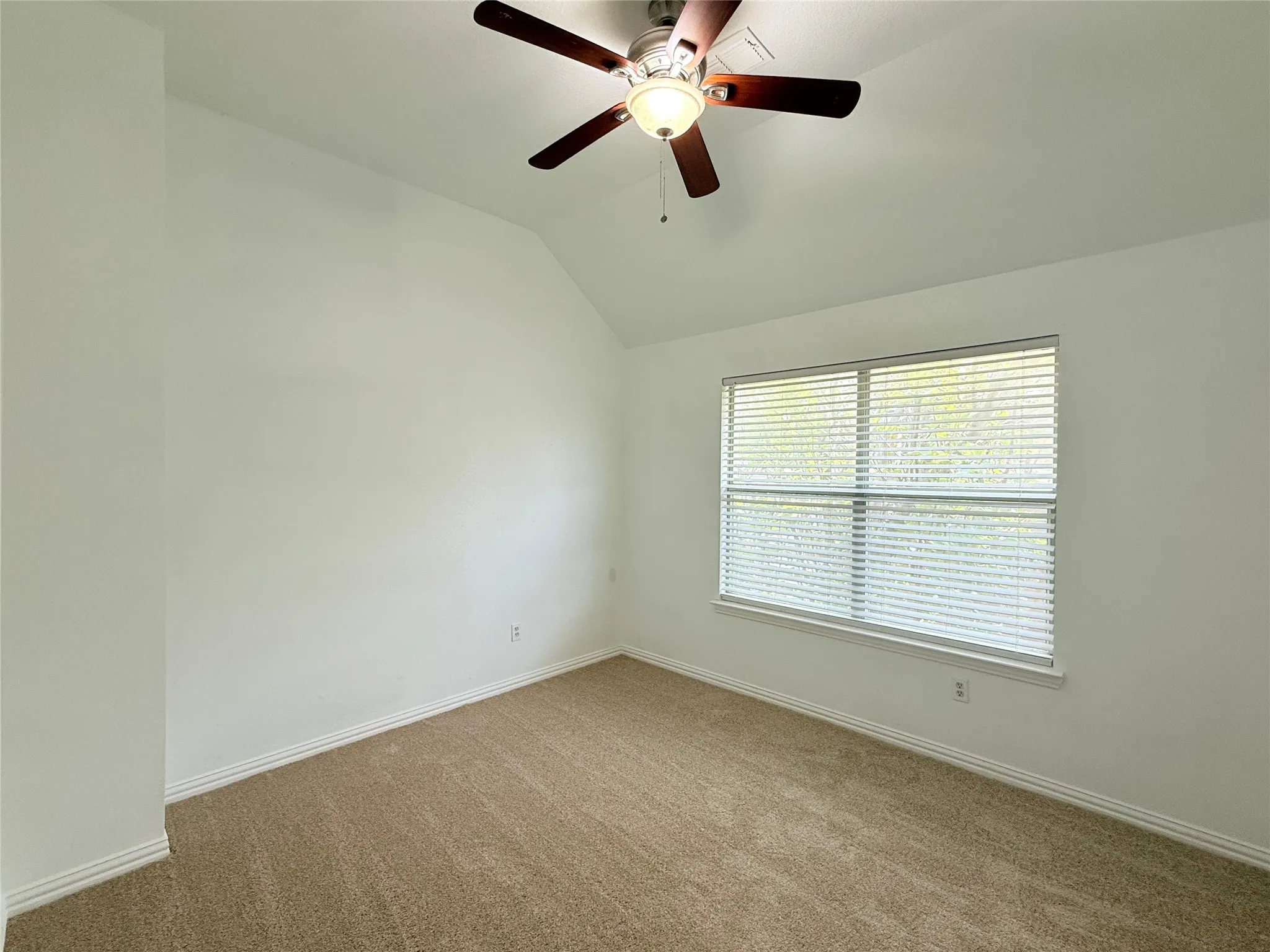 Single Family Residence For Rent in Denton County , 1313 Baythorne Drive, Lewisville, Texas 75077, 5 Bedroom, 4 Bathroom, 2 Garage spaces, 3,258 Sqft, built in 1997, mls#21352848, Real Estate Agent in Lewisville, Homes For Rent in Denton county, Homes For Rent in Lewisville, Realtor in Lewisville Texas, Real Estate Brokerage Independent Realty Texas, Luminita Cordes Realtor