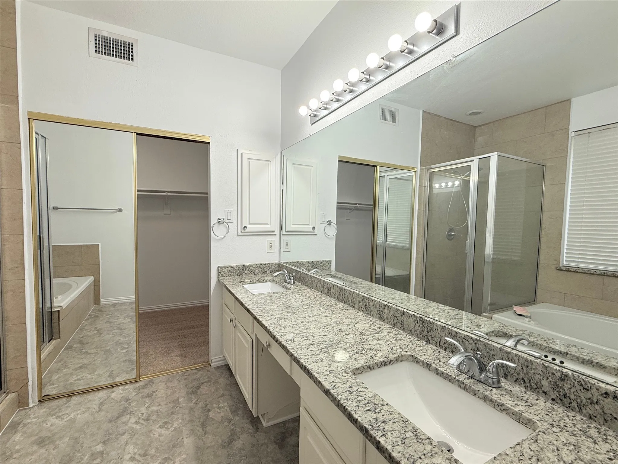 Single Family Residence For Rent in Denton County , 1313 Baythorne Drive, Lewisville, Texas 75077, 5 Bedroom, 4 Bathroom, 2 Garage spaces, 3,258 Sqft, built in 1997, mls#21352848, Real Estate Agent in Lewisville, Homes For Rent in Denton county, Homes For Rent in Lewisville, Realtor in Lewisville Texas, Real Estate Brokerage Independent Realty Texas, Luminita Cordes Realtor