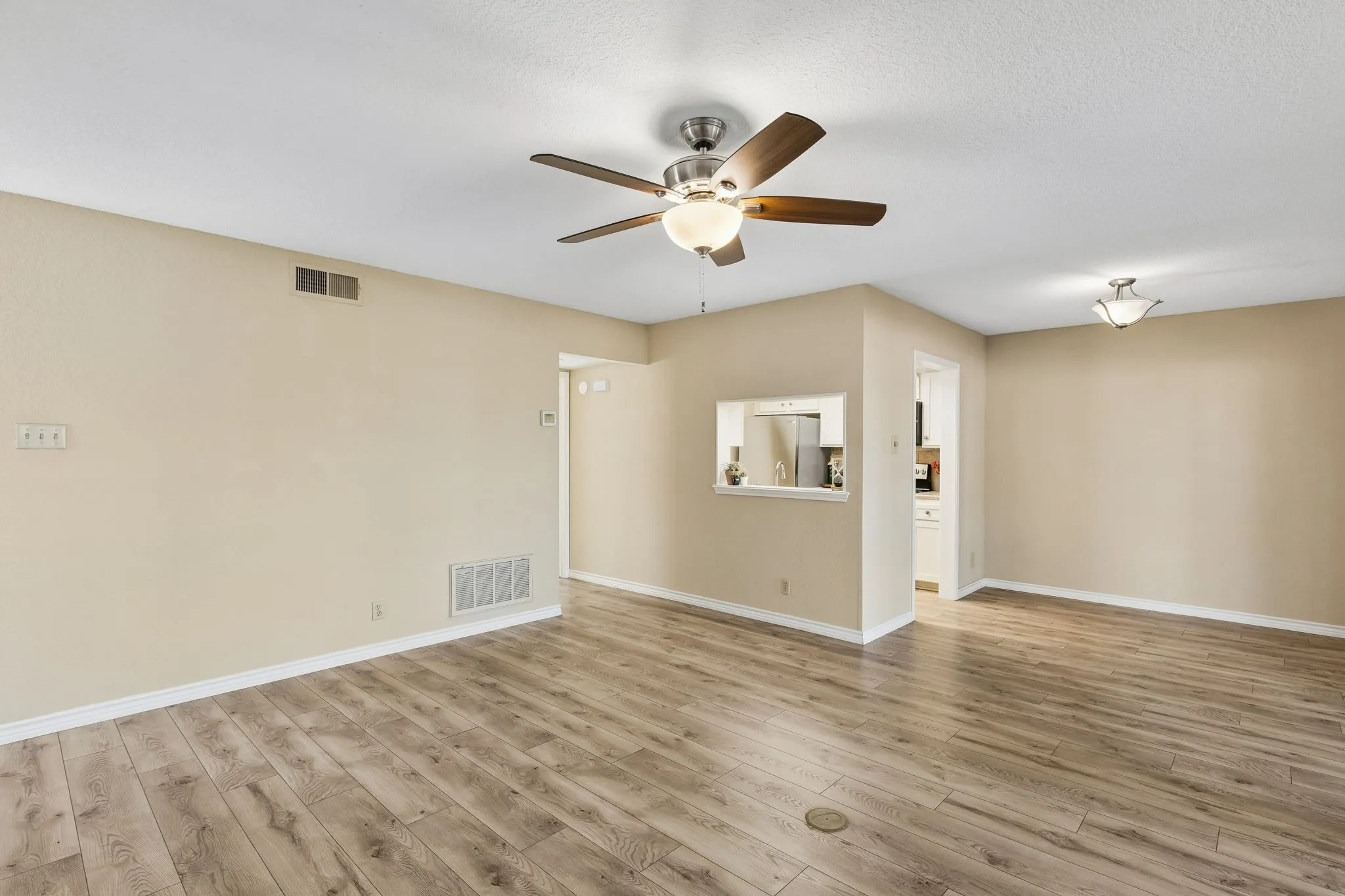 Looking towards the kitchen