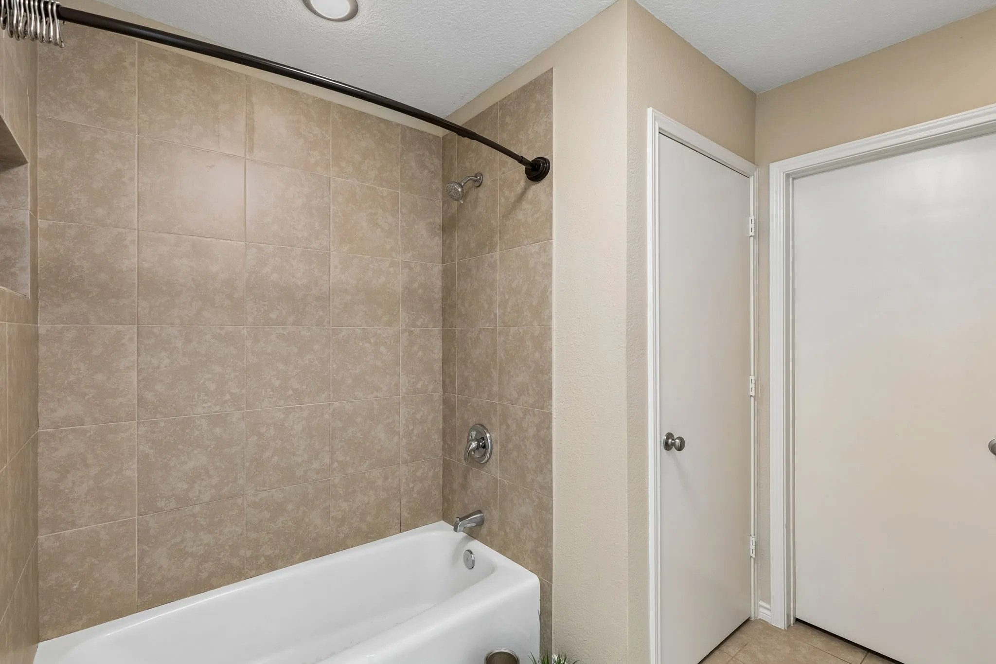 Tub-shower combination