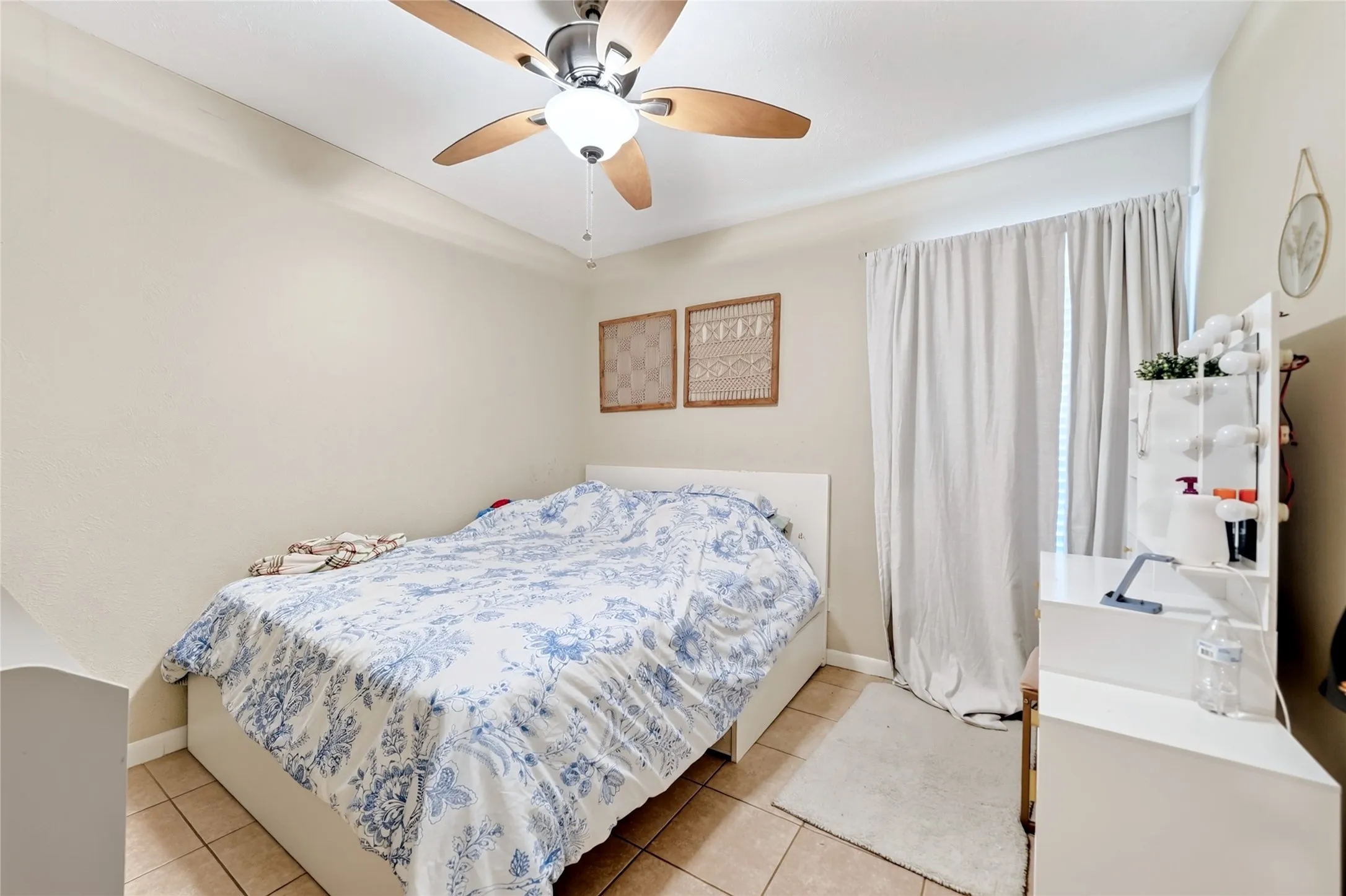 Single Family Residence For Sale in Dallas County , 5814 Winell Drive, Garland, Texas 75043, 4 Bedroom, 2 Bathroom, 2 Garage spaces, 1,912 Sqft, built in 1985, Price $299,000, mls#21352855, Real Estate Agent in Garland, Homes For Sale in Dallas county, Homes For Sale in Garland, Realtor in Garland Texas, Real Estate Brokerage Independent Realty Texas, Luminita Cordes Realtor