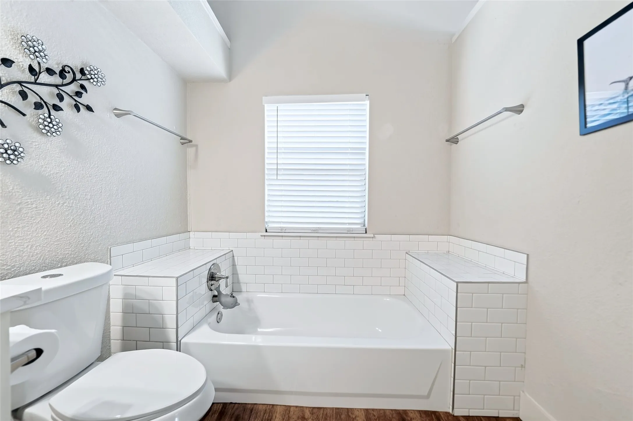 Single Family Residence For Sale in Dallas County , 5814 Winell Drive, Garland, Texas 75043, 4 Bedroom, 2 Bathroom, 2 Garage spaces, 1,912 Sqft, built in 1985, Price $299,000, mls#21352855, Real Estate Agent in Garland, Homes For Sale in Dallas county, Homes For Sale in Garland, Realtor in Garland Texas, Real Estate Brokerage Independent Realty Texas, Luminita Cordes Realtor