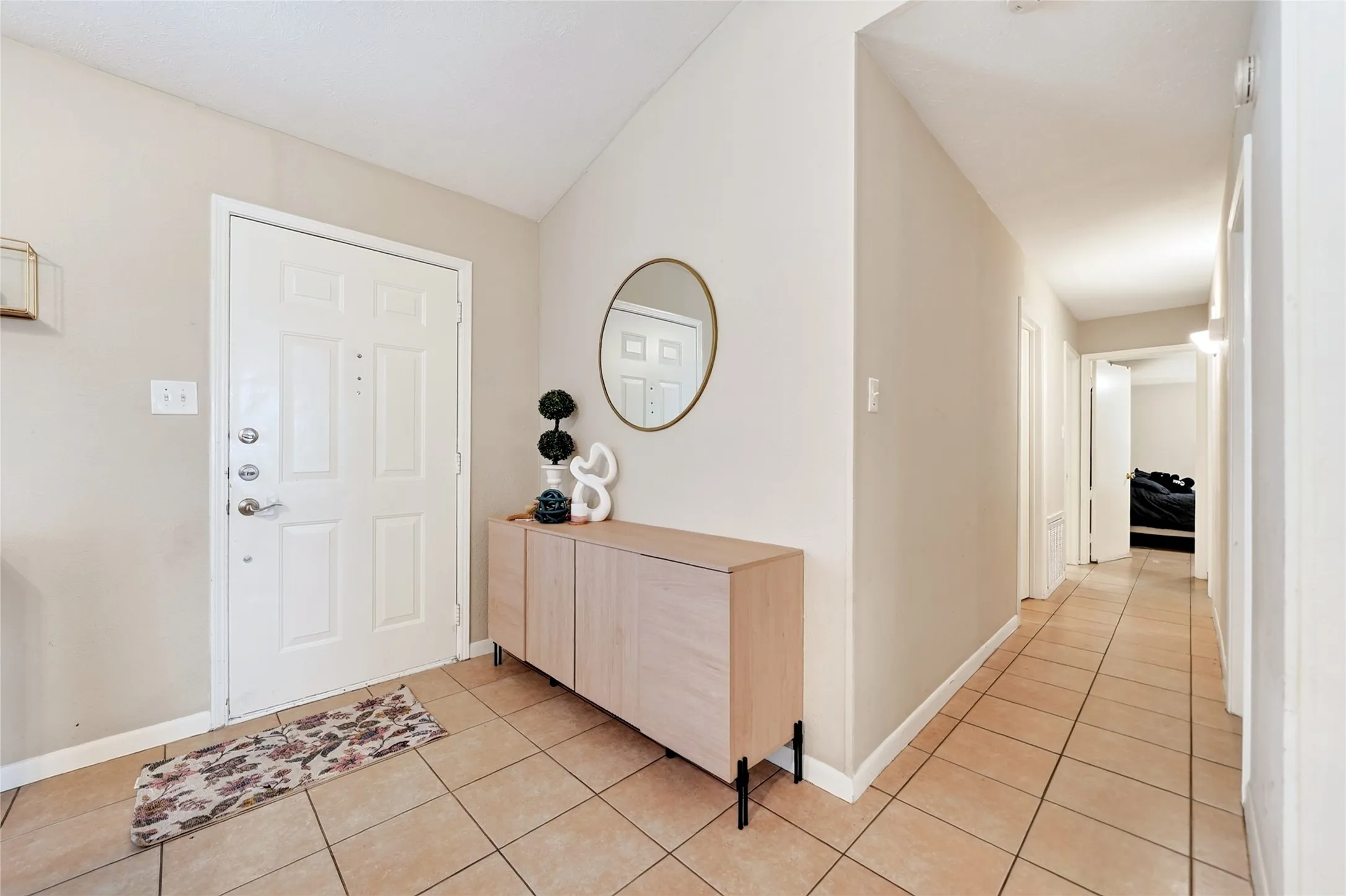 Single Family Residence For Sale in Dallas County , 5814 Winell Drive, Garland, Texas 75043, 4 Bedroom, 2 Bathroom, 2 Garage spaces, 1,912 Sqft, built in 1985, Price $299,000, mls#21352855, Real Estate Agent in Garland, Homes For Sale in Dallas county, Homes For Sale in Garland, Realtor in Garland Texas, Real Estate Brokerage Independent Realty Texas, Luminita Cordes Realtor