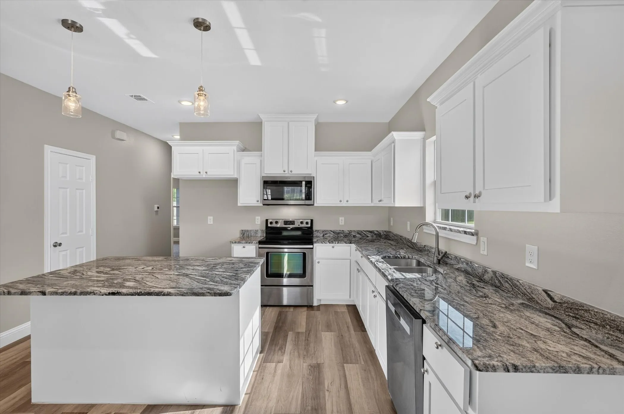 Duplex For Sale in Hunt County , 2109 Church Street, Greenville, Texas 75401, 6 Bedroom, 4 Bathroom, 2 Garage spaces, 0 Sqft, built in 2023, mls#21348000, Real Estate Agent in Greenville, Homes For Sale in Hunt county, Homes For Sale in Greenville, Realtor in Greenville Texas, Real Estate Brokerage Independent Realty Texas, Luminita Cordes Realtor