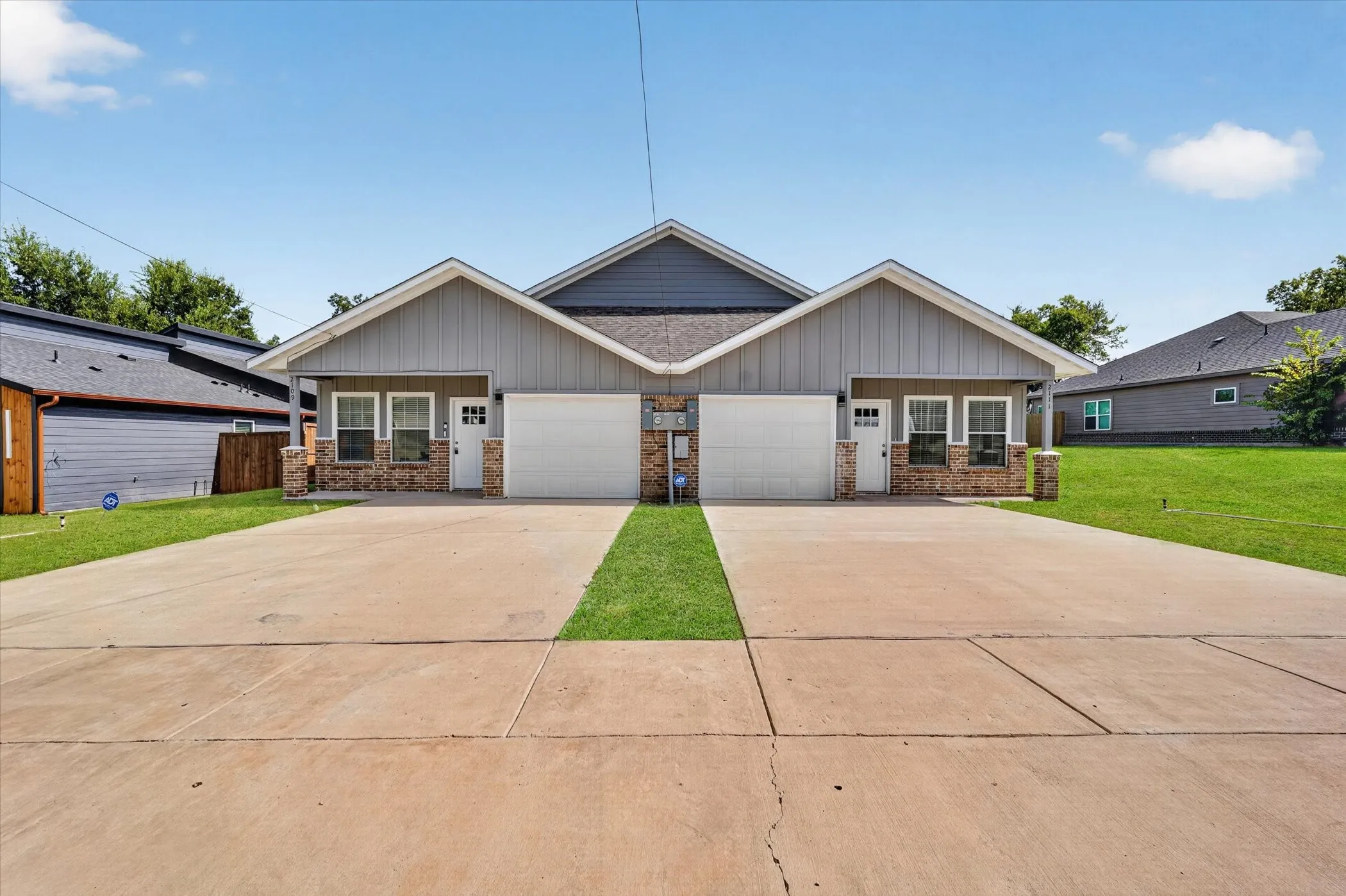 Duplex For Sale in Hunt County , 2109 Church Street, Greenville, Texas 75401, 6 Bedroom, 4 Bathroom, 2 Garage spaces, 0 Sqft, built in 2023, mls#21348000, Real Estate Agent in Greenville, Homes For Sale in Hunt county, Homes For Sale in Greenville, Realtor in Greenville Texas, Real Estate Brokerage Independent Realty Texas, Luminita Cordes Realtor