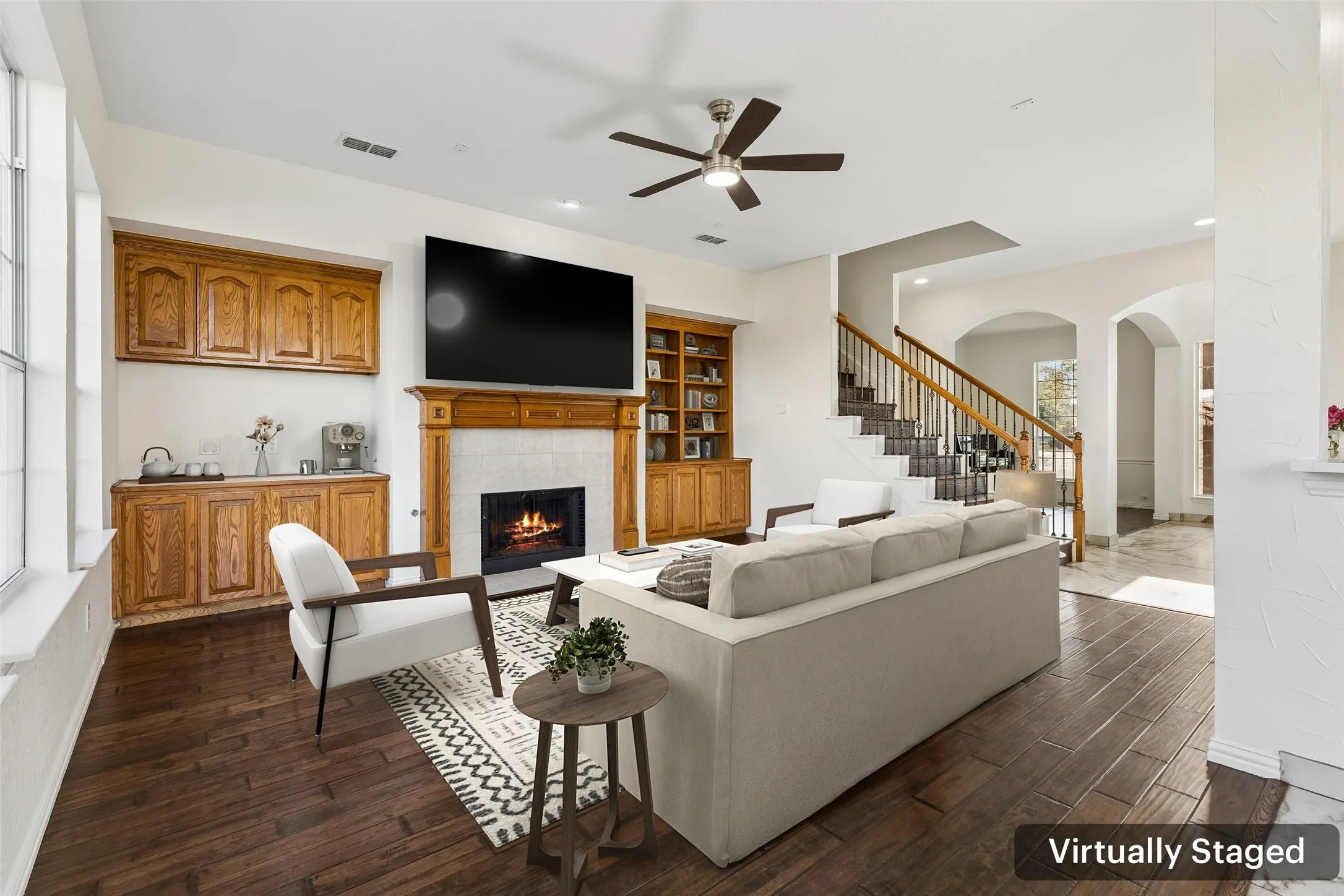 Single Family Residence For Sale in Dallas County , 7101 Dutch Elm Court, Garland, Texas 75044, 5 Bedroom, 4 Bathroom, 2 Garage spaces, 3,643 Sqft, built in 2001, mls#21351832, Real Estate Agent in Garland, Homes For Sale in Dallas county, Homes For Sale in Garland, Realtor in Garland Texas, Real Estate Brokerage Independent Realty Texas, Luminita Cordes Realtor
