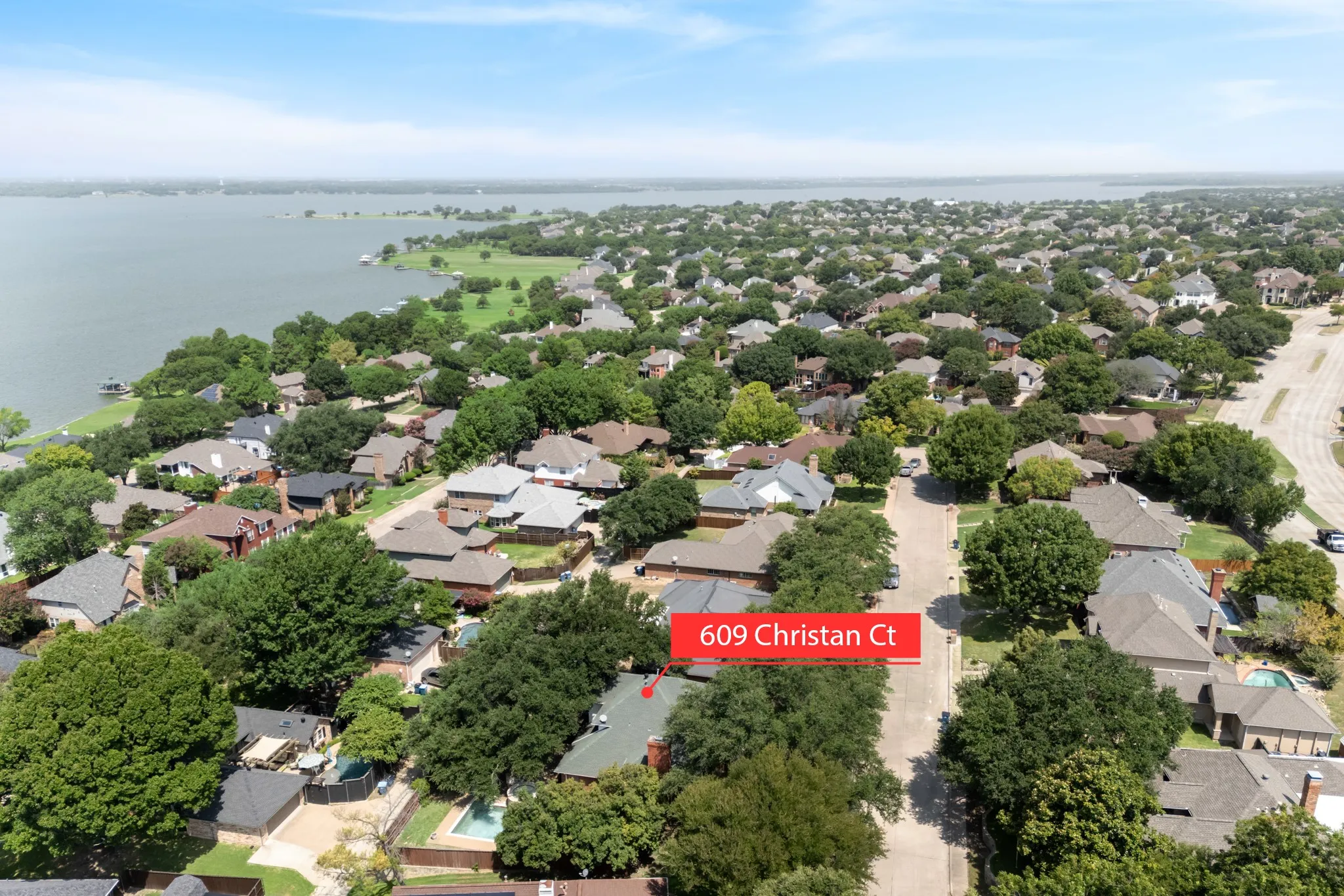 Single Family Residence For Sale in Rockwall County , 609 Christan Court, Rockwall, Texas 75087, 4 Bedroom, 3 Bathroom, 2 Garage spaces, 2,627 Sqft, built in 1987, mls#21352819, Real Estate Agent in Rockwall, Homes For Sale in Rockwall county, Homes For Sale in Rockwall, Realtor in Rockwall Texas, Real Estate Brokerage Independent Realty Texas, Luminita Cordes Realtor