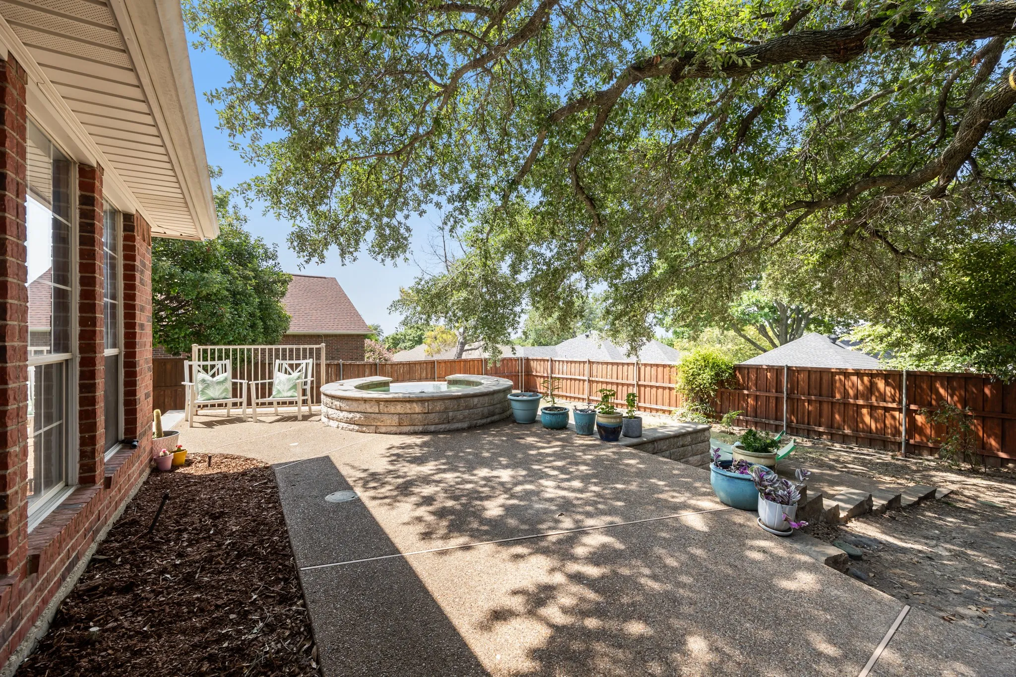 Single Family Residence For Sale in Rockwall County , 609 Christan Court, Rockwall, Texas 75087, 4 Bedroom, 3 Bathroom, 2 Garage spaces, 2,627 Sqft, built in 1987, mls#21352819, Real Estate Agent in Rockwall, Homes For Sale in Rockwall county, Homes For Sale in Rockwall, Realtor in Rockwall Texas, Real Estate Brokerage Independent Realty Texas, Luminita Cordes Realtor