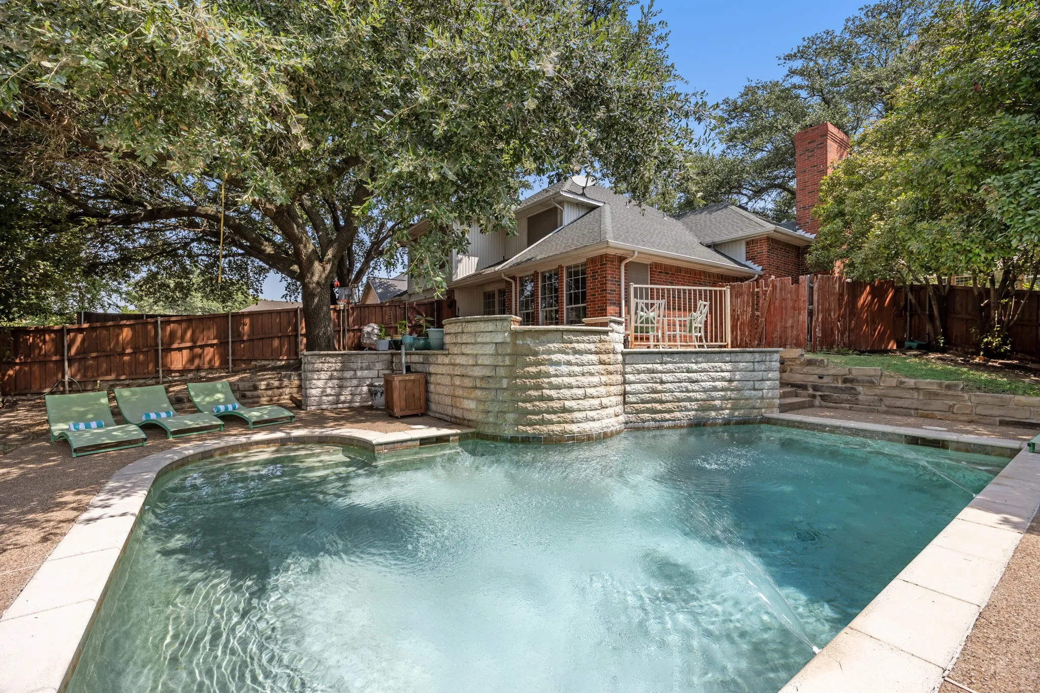 Single Family Residence For Sale in Rockwall County , 609 Christan Court, Rockwall, Texas 75087, 4 Bedroom, 3 Bathroom, 2 Garage spaces, 2,627 Sqft, built in 1987, mls#21352819, Real Estate Agent in Rockwall, Homes For Sale in Rockwall county, Homes For Sale in Rockwall, Realtor in Rockwall Texas, Real Estate Brokerage Independent Realty Texas, Luminita Cordes Realtor