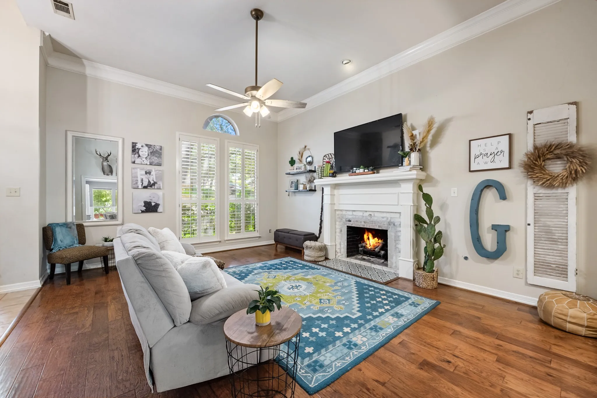 Single Family Residence For Sale in Rockwall County , 609 Christan Court, Rockwall, Texas 75087, 4 Bedroom, 3 Bathroom, 2 Garage spaces, 2,627 Sqft, built in 1987, mls#21352819, Real Estate Agent in Rockwall, Homes For Sale in Rockwall county, Homes For Sale in Rockwall, Realtor in Rockwall Texas, Real Estate Brokerage Independent Realty Texas, Luminita Cordes Realtor