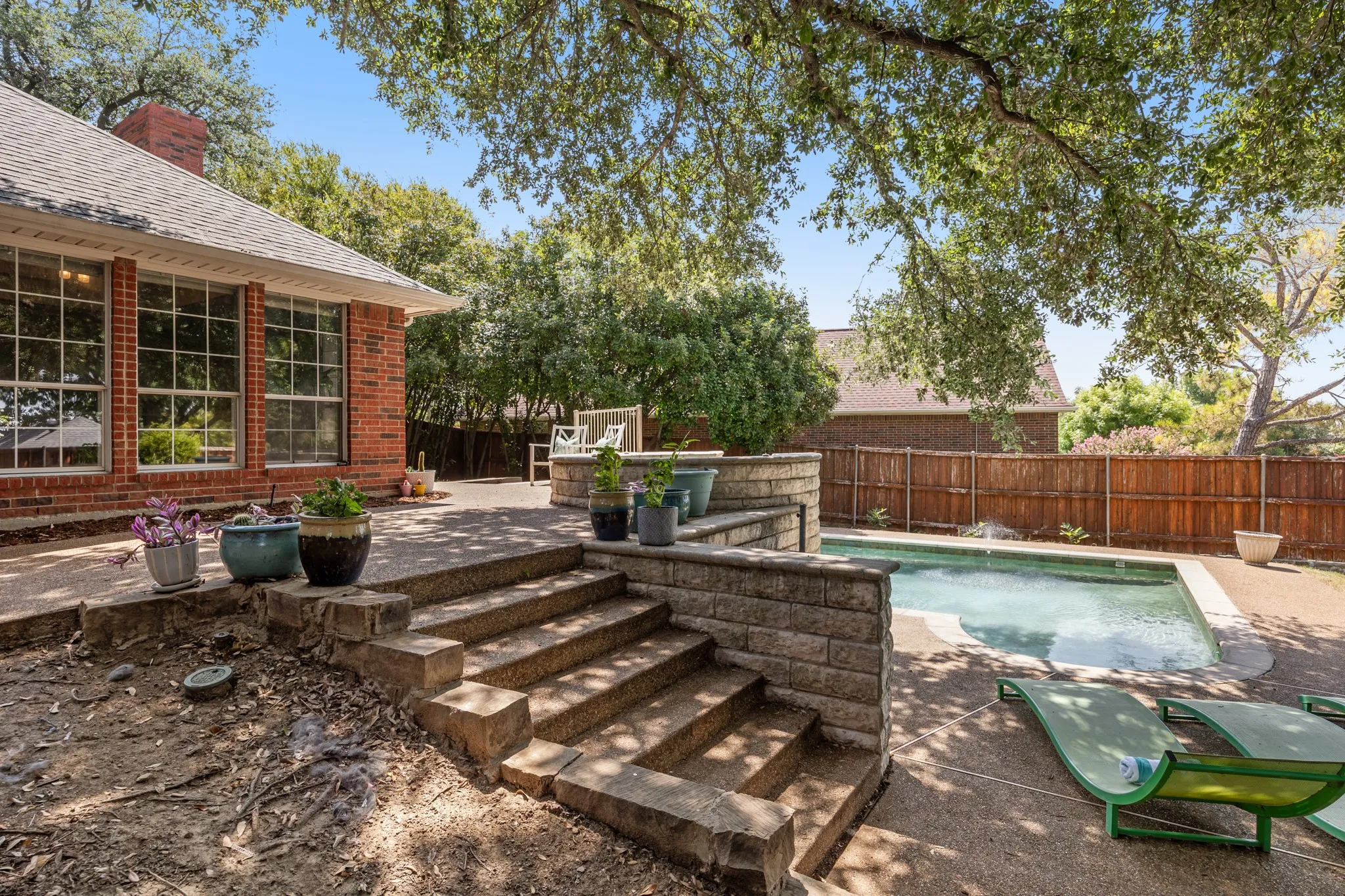 Single Family Residence For Sale in Rockwall County , 609 Christan Court, Rockwall, Texas 75087, 4 Bedroom, 3 Bathroom, 2 Garage spaces, 2,627 Sqft, built in 1987, mls#21352819, Real Estate Agent in Rockwall, Homes For Sale in Rockwall county, Homes For Sale in Rockwall, Realtor in Rockwall Texas, Real Estate Brokerage Independent Realty Texas, Luminita Cordes Realtor