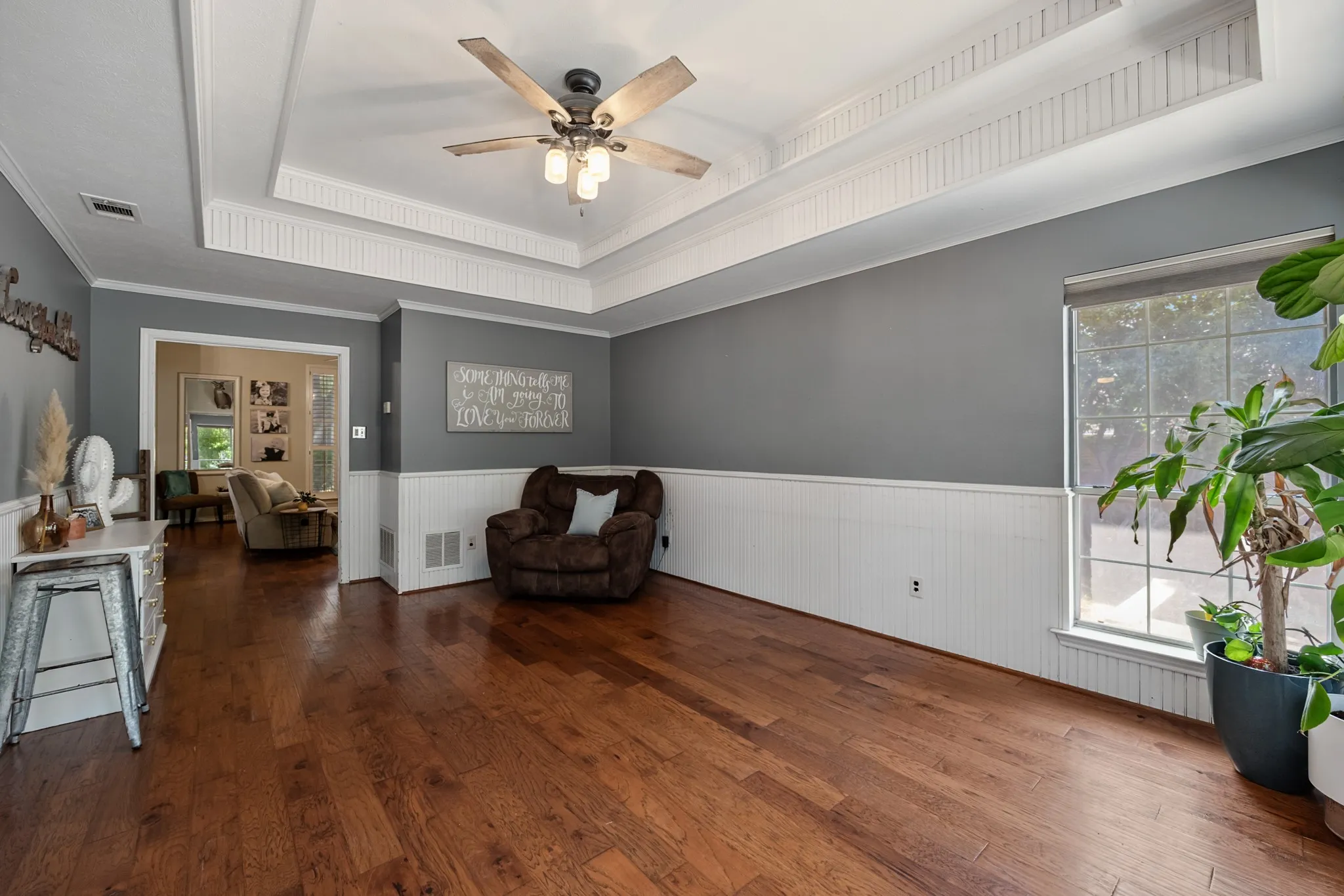Single Family Residence For Sale in Rockwall County , 609 Christan Court, Rockwall, Texas 75087, 4 Bedroom, 3 Bathroom, 2 Garage spaces, 2,627 Sqft, built in 1987, mls#21352819, Real Estate Agent in Rockwall, Homes For Sale in Rockwall county, Homes For Sale in Rockwall, Realtor in Rockwall Texas, Real Estate Brokerage Independent Realty Texas, Luminita Cordes Realtor