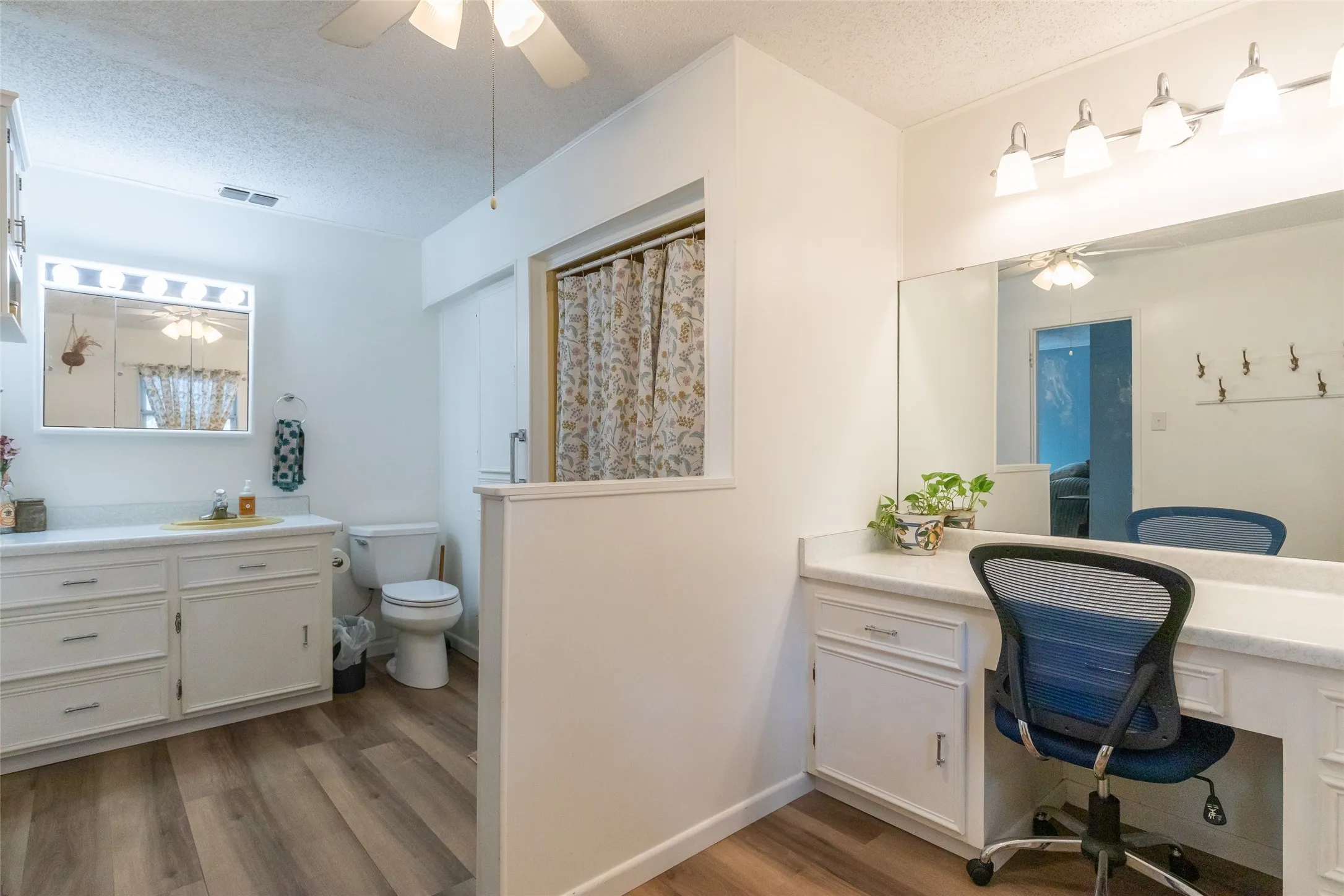 Single Family Residence For Sale in Taylor County , 2934 S 28th Street, Abilene, Texas 79605, 3 Bedroom, 2 Bathroom, 2 Garage spaces, 1,882 Sqft, built in 1959, mls#21352713, Real Estate Agent in Abilene, Homes For Sale in Taylor county, Homes For Sale in Abilene, Realtor in Abilene Texas, Real Estate Brokerage Independent Realty Texas, Luminita Cordes Realtor