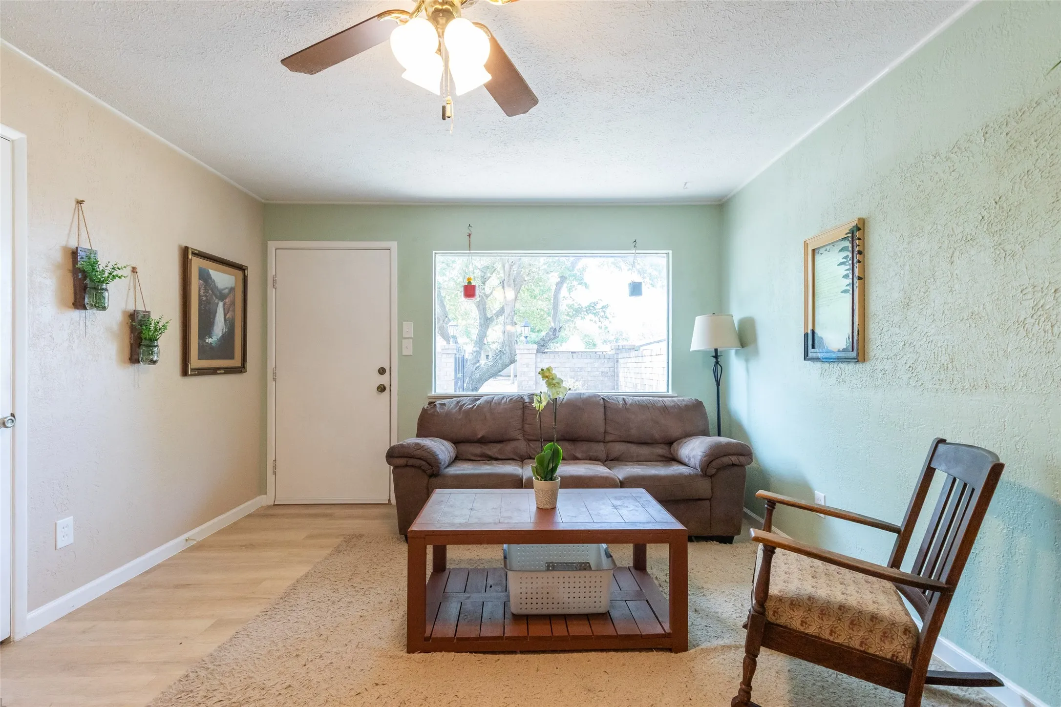 Single Family Residence For Sale in Taylor County , 2934 S 28th Street, Abilene, Texas 79605, 3 Bedroom, 2 Bathroom, 2 Garage spaces, 1,882 Sqft, built in 1959, mls#21352713, Real Estate Agent in Abilene, Homes For Sale in Taylor county, Homes For Sale in Abilene, Realtor in Abilene Texas, Real Estate Brokerage Independent Realty Texas, Luminita Cordes Realtor
