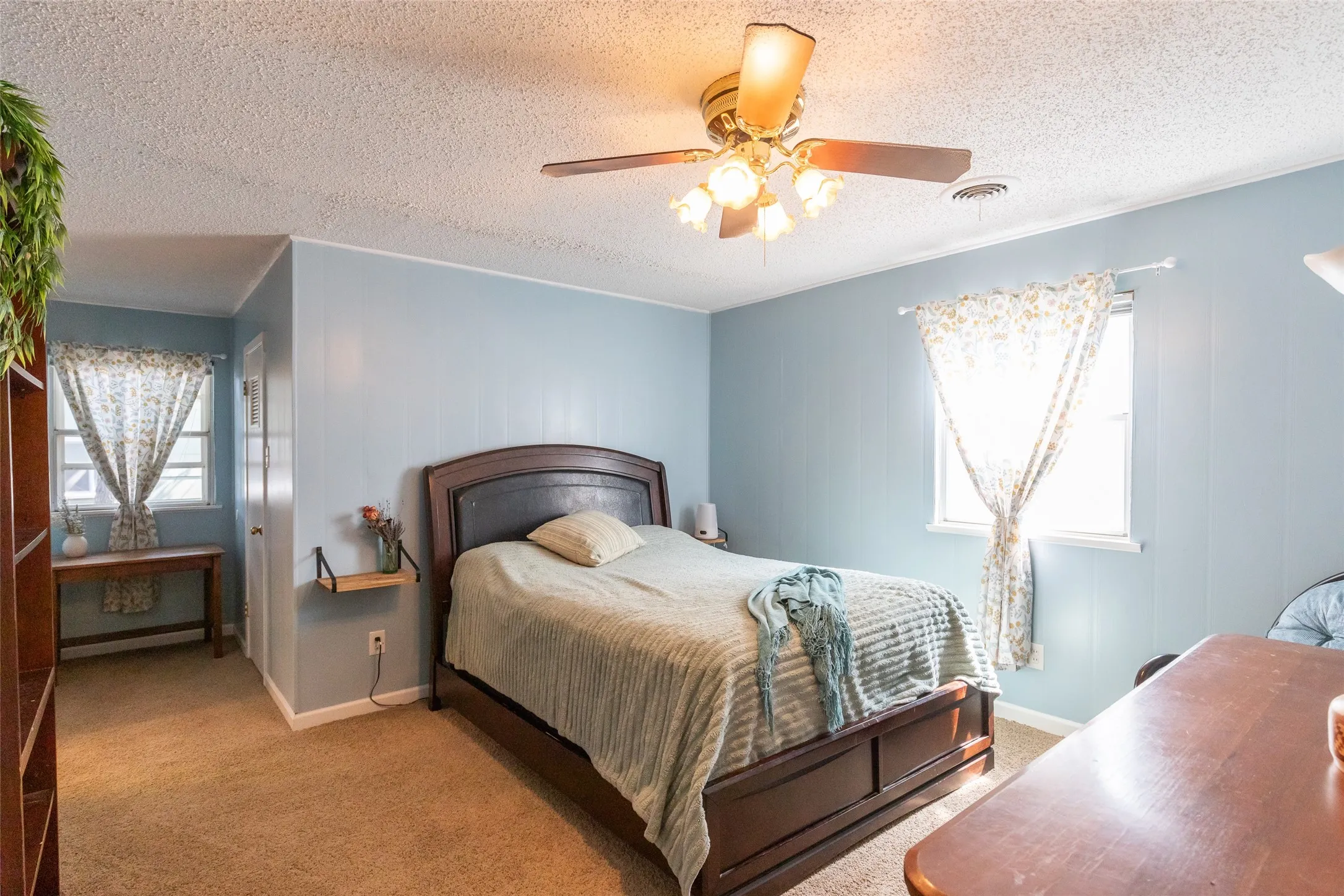 Single Family Residence For Sale in Taylor County , 2934 S 28th Street, Abilene, Texas 79605, 3 Bedroom, 2 Bathroom, 2 Garage spaces, 1,882 Sqft, built in 1959, mls#21352713, Real Estate Agent in Abilene, Homes For Sale in Taylor county, Homes For Sale in Abilene, Realtor in Abilene Texas, Real Estate Brokerage Independent Realty Texas, Luminita Cordes Realtor