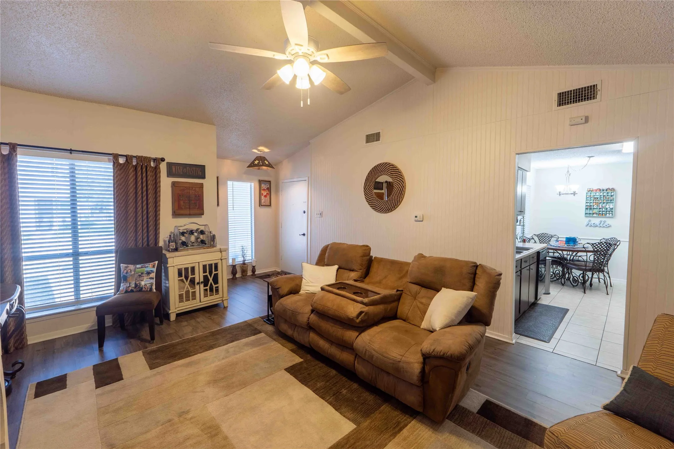 Townhouse For Sale in Wise County , 1229 Elm Court, Runaway Bay, Texas 76426, 2 Bedroom, 2 Bathroom, Garage spaces, 1,134 Sqft, built in 1987, mls#21352875, Real Estate Agent in Runaway Bay, Homes For Sale in Wise county, Homes For Sale in Runaway Bay, Realtor in Runaway Bay Texas, Real Estate Brokerage Independent Realty Texas, Luminita Cordes Realtor