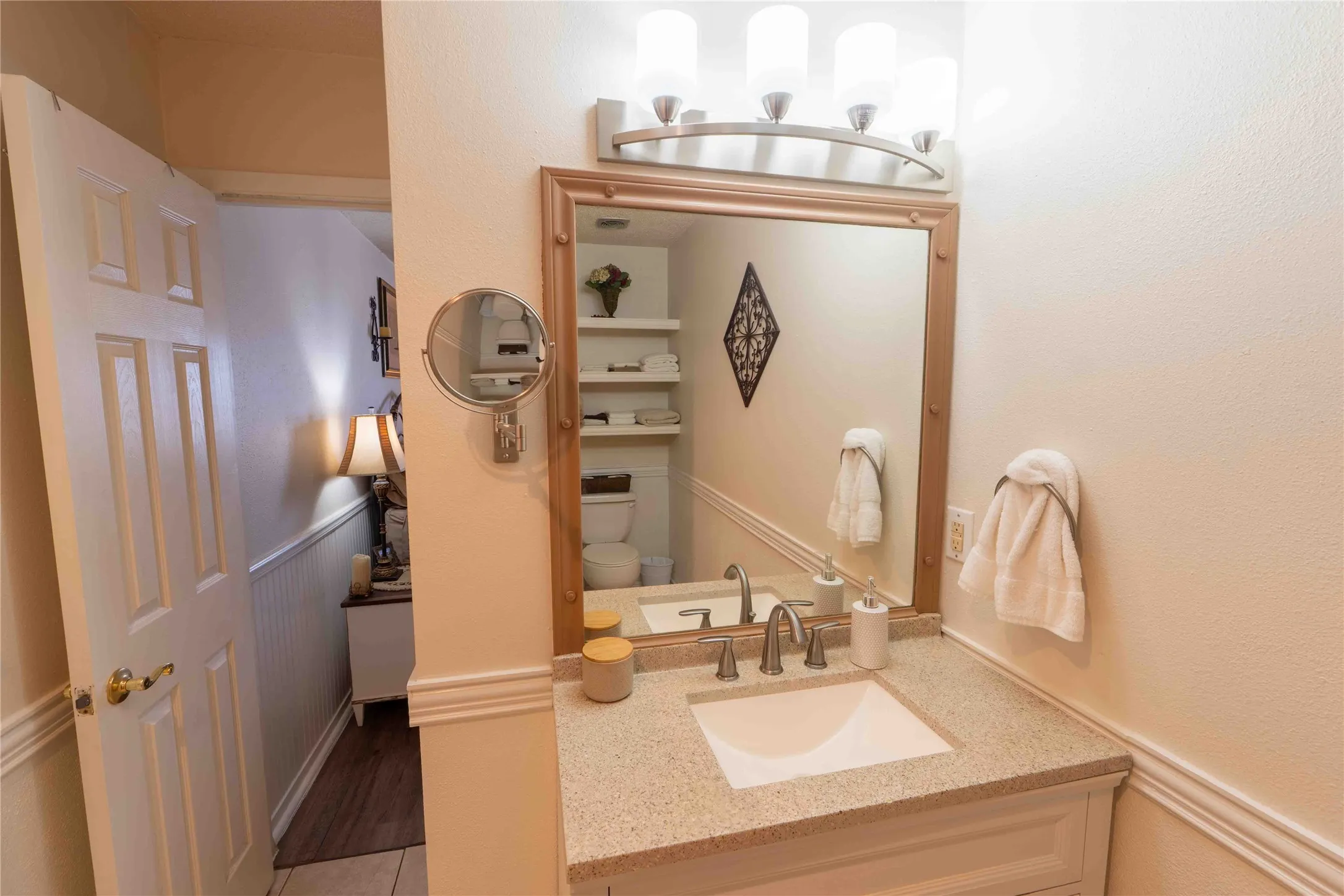 Townhouse For Sale in Wise County , 1229 Elm Court, Runaway Bay, Texas 76426, 2 Bedroom, 2 Bathroom, Garage spaces, 1,134 Sqft, built in 1987, mls#21352875, Real Estate Agent in Runaway Bay, Homes For Sale in Wise county, Homes For Sale in Runaway Bay, Realtor in Runaway Bay Texas, Real Estate Brokerage Independent Realty Texas, Luminita Cordes Realtor