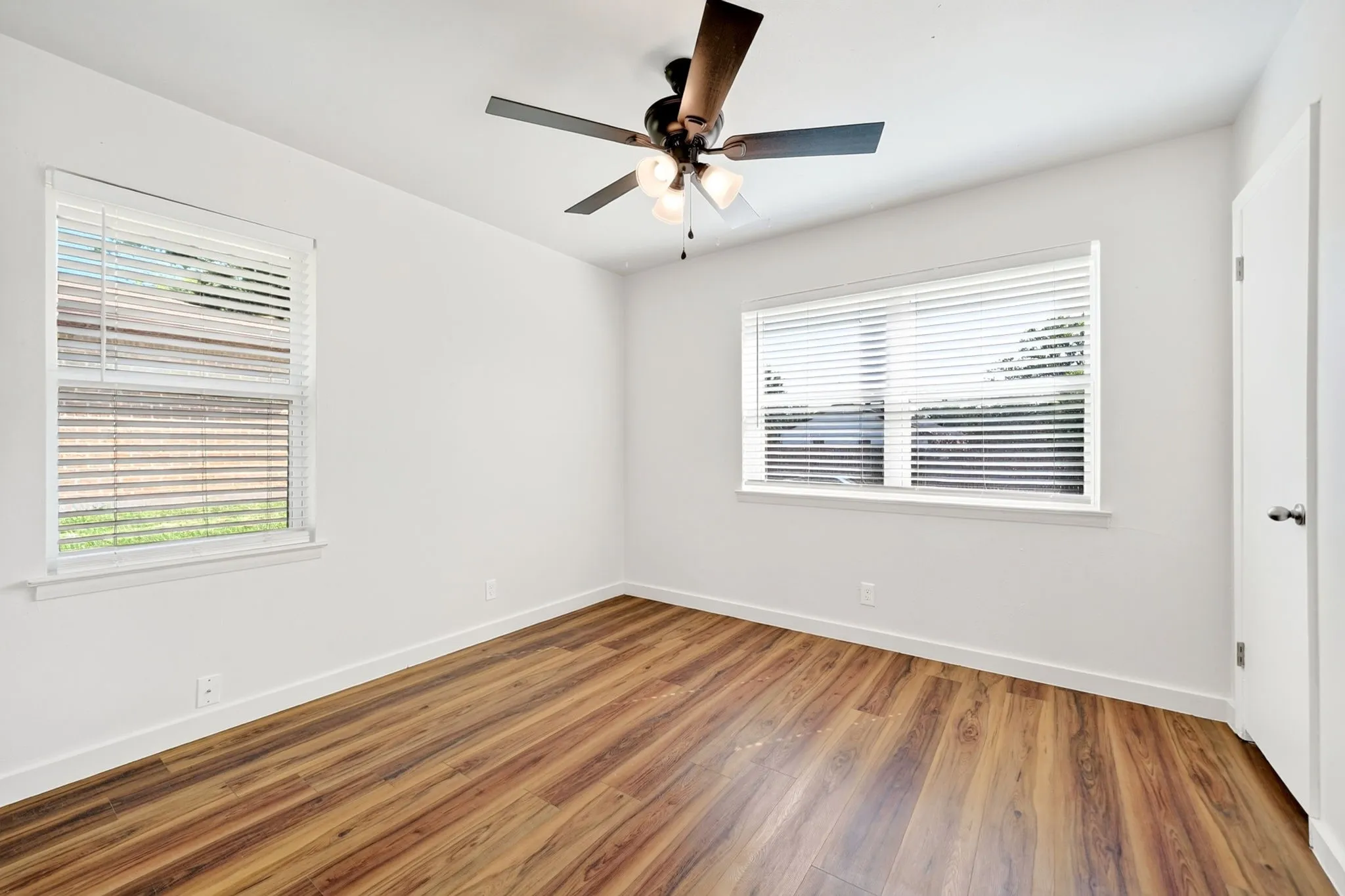 Single Family Residence For Sale in Dallas County , 2224 Midway Street, Mesquite, Texas 75149, 3 Bedroom, 2 Bathroom, 1 Garage spaces, 1,126 Sqft, built in 1956, mls#21352877, Real Estate Agent in Mesquite, Homes For Sale in Dallas county, Homes For Sale in Mesquite, Realtor in Mesquite Texas, Real Estate Brokerage Independent Realty Texas, Luminita Cordes Realtor