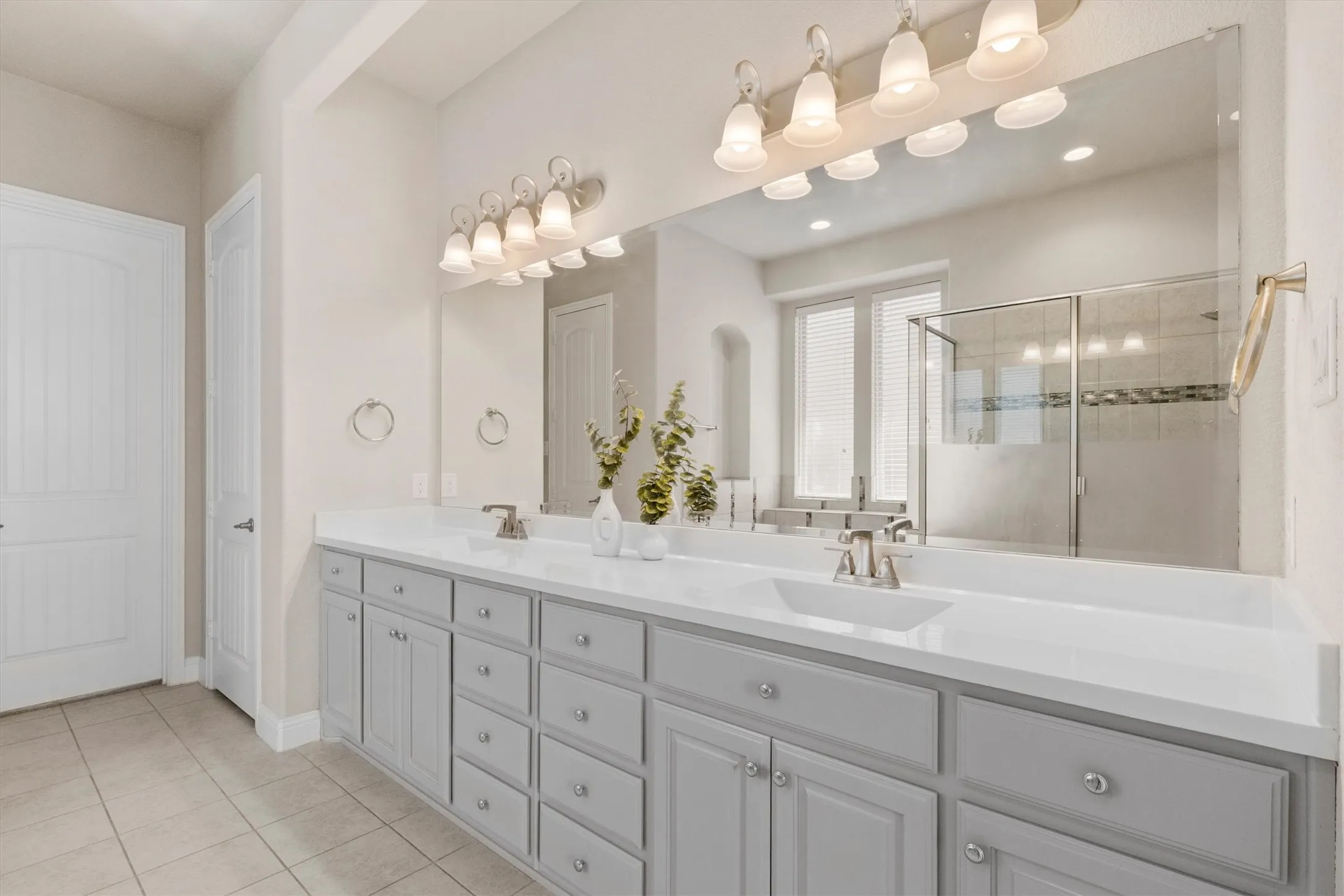 Single Family Residence For Sale in Collin County , 4109 Rainey Street, Mc Kinney, Texas 75070, 4 Bedroom, 4 Bathroom, 2 Garage spaces, 3,378 Sqft, built in 2017, mls#21342834, Real Estate Agent in Mc Kinney, Homes For Sale in Collin county, Homes For Sale in Mc Kinney, Realtor in Mc Kinney Texas, Real Estate Brokerage Independent Realty Texas, Luminita Cordes Realtor