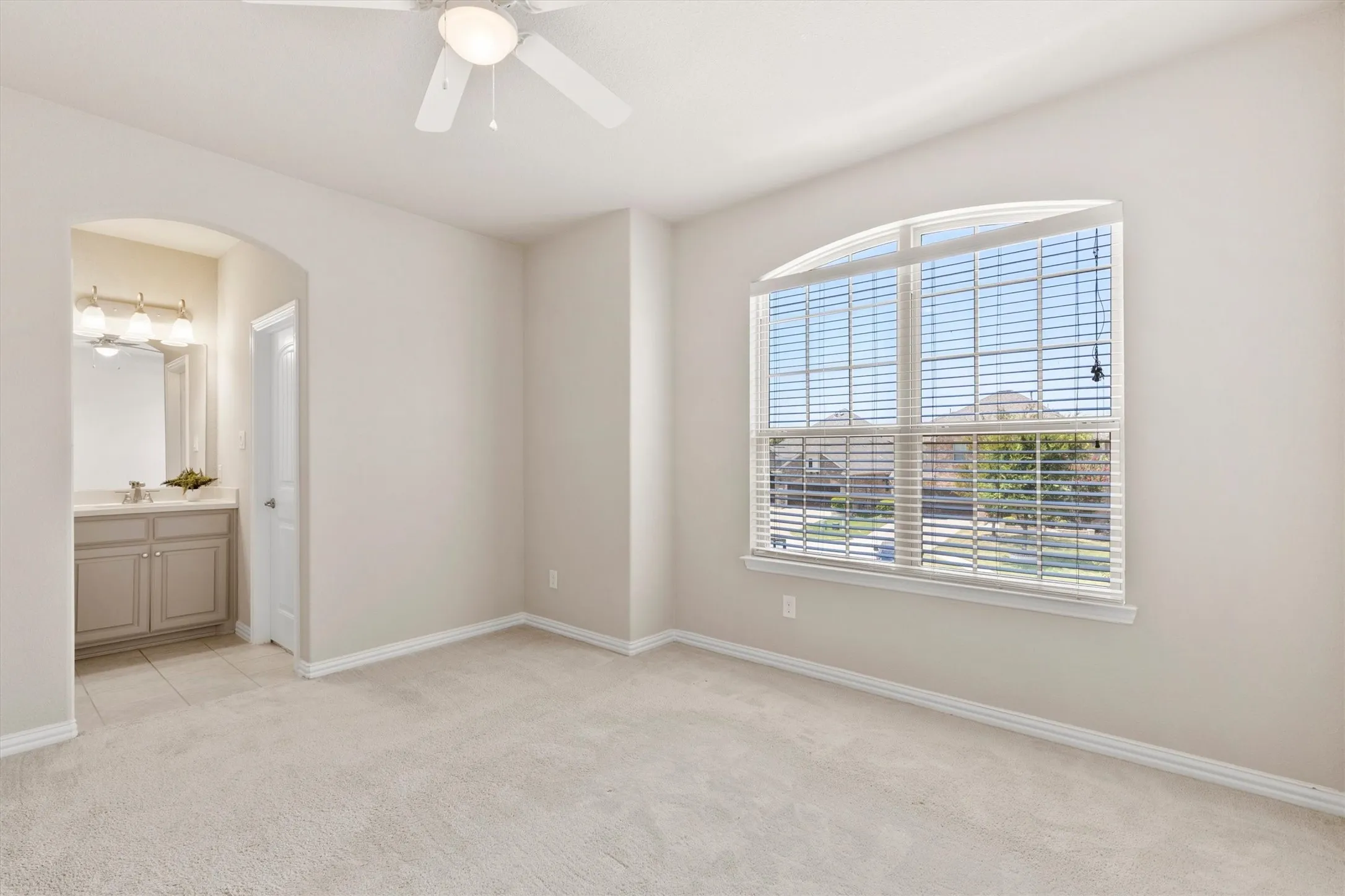 Single Family Residence For Sale in Collin County , 4109 Rainey Street, Mc Kinney, Texas 75070, 4 Bedroom, 4 Bathroom, 2 Garage spaces, 3,378 Sqft, built in 2017, mls#21342834, Real Estate Agent in Mc Kinney, Homes For Sale in Collin county, Homes For Sale in Mc Kinney, Realtor in Mc Kinney Texas, Real Estate Brokerage Independent Realty Texas, Luminita Cordes Realtor