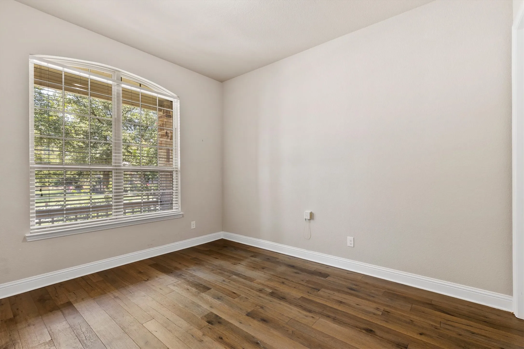 Single Family Residence For Sale in Collin County , 4109 Rainey Street, Mc Kinney, Texas 75070, 4 Bedroom, 4 Bathroom, 2 Garage spaces, 3,378 Sqft, built in 2017, mls#21342834, Real Estate Agent in Mc Kinney, Homes For Sale in Collin county, Homes For Sale in Mc Kinney, Realtor in Mc Kinney Texas, Real Estate Brokerage Independent Realty Texas, Luminita Cordes Realtor