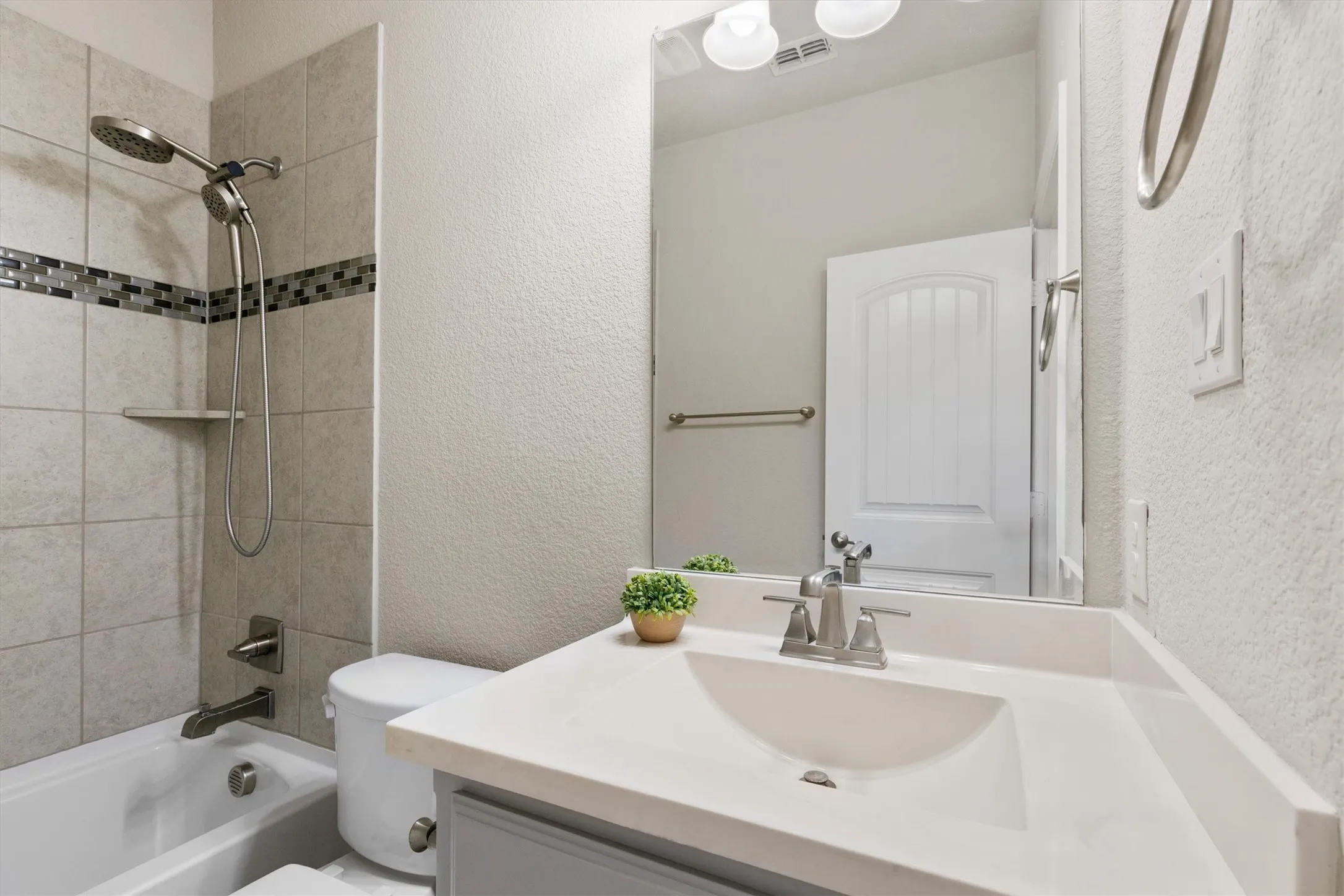 Single Family Residence For Sale in Collin County , 4109 Rainey Street, Mc Kinney, Texas 75070, 4 Bedroom, 4 Bathroom, 2 Garage spaces, 3,378 Sqft, built in 2017, mls#21342834, Real Estate Agent in Mc Kinney, Homes For Sale in Collin county, Homes For Sale in Mc Kinney, Realtor in Mc Kinney Texas, Real Estate Brokerage Independent Realty Texas, Luminita Cordes Realtor