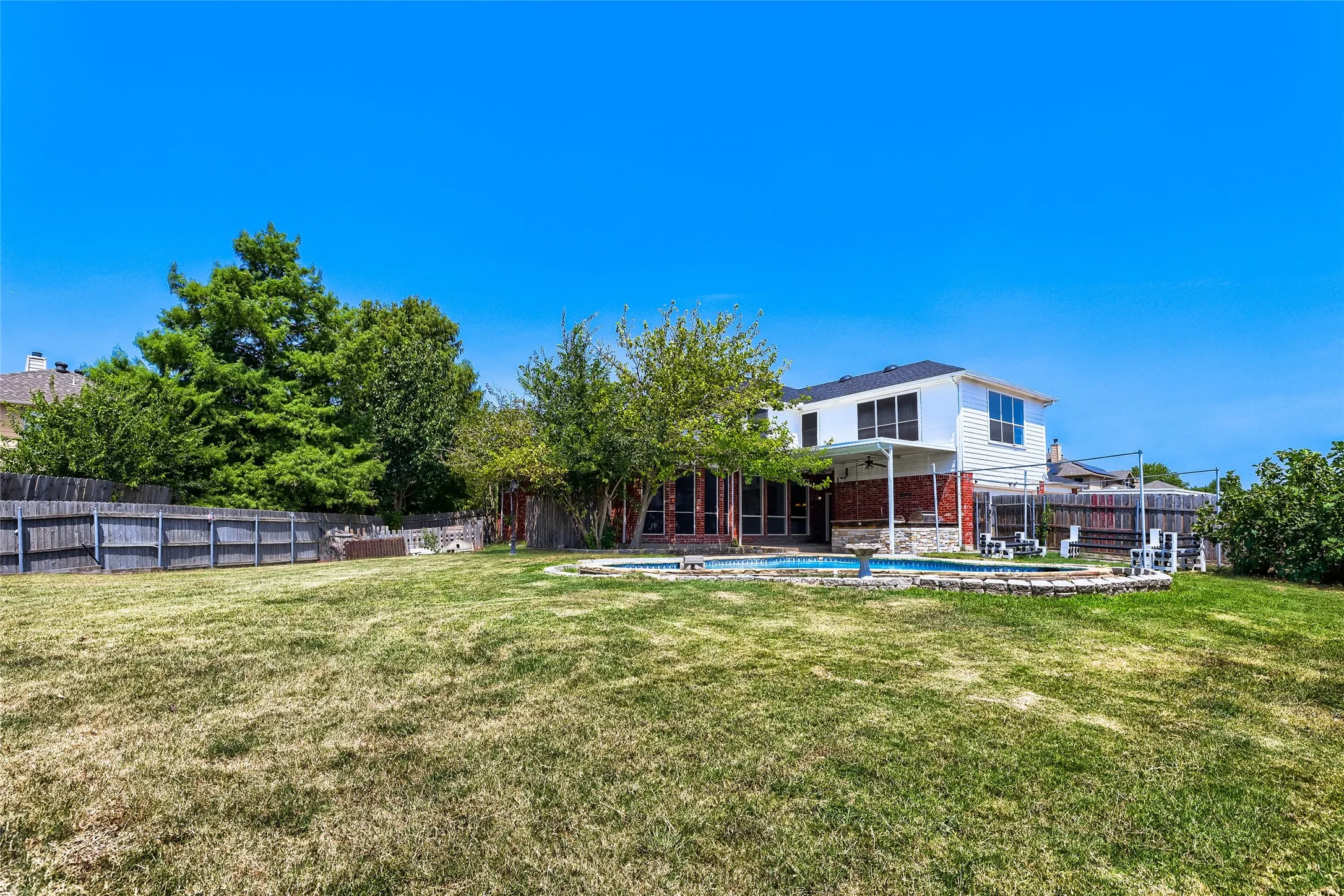 Single Family Residence For Sale in Dallas County , 1013 Hampstead Drive, Mesquite, Texas 75181, 5 Bedroom, 4 Bathroom, 3 Garage spaces, 3,605 Sqft, built in 2000, mls#21342607, Real Estate Agent in Mesquite, Homes For Sale in Dallas county, Homes For Sale in Mesquite, Realtor in Mesquite Texas, Real Estate Brokerage Independent Realty Texas, Luminita Cordes Realtor