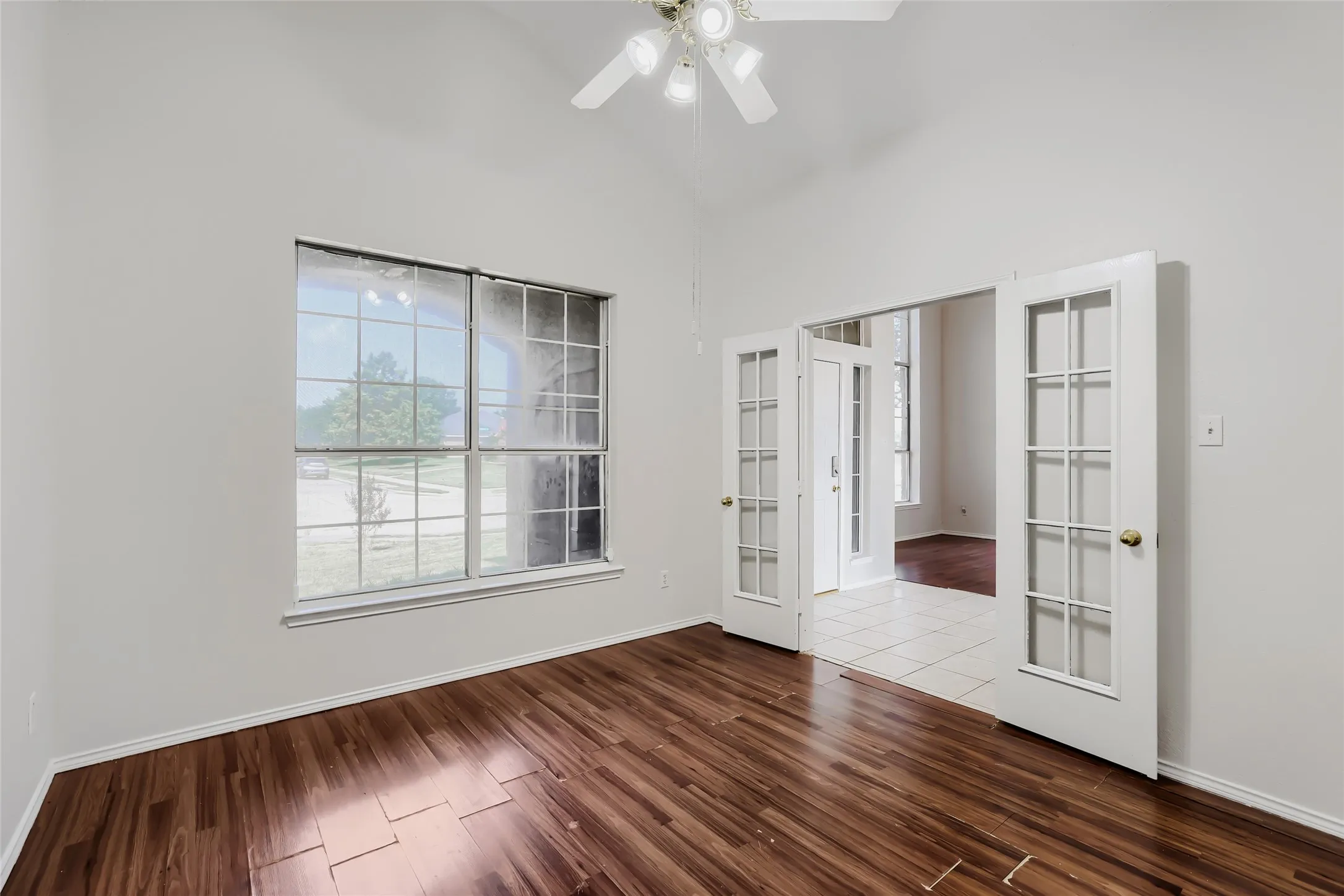 Single Family Residence For Sale in Dallas County , 1013 Hampstead Drive, Mesquite, Texas 75181, 5 Bedroom, 4 Bathroom, 3 Garage spaces, 3,605 Sqft, built in 2000, mls#21342607, Real Estate Agent in Mesquite, Homes For Sale in Dallas county, Homes For Sale in Mesquite, Realtor in Mesquite Texas, Real Estate Brokerage Independent Realty Texas, Luminita Cordes Realtor