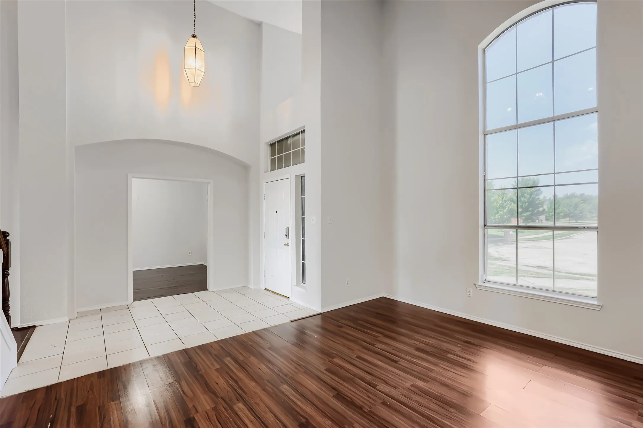 Single Family Residence For Sale in Dallas County , 1013 Hampstead Drive, Mesquite, Texas 75181, 5 Bedroom, 4 Bathroom, 3 Garage spaces, 3,605 Sqft, built in 2000, mls#21342607, Real Estate Agent in Mesquite, Homes For Sale in Dallas county, Homes For Sale in Mesquite, Realtor in Mesquite Texas, Real Estate Brokerage Independent Realty Texas, Luminita Cordes Realtor