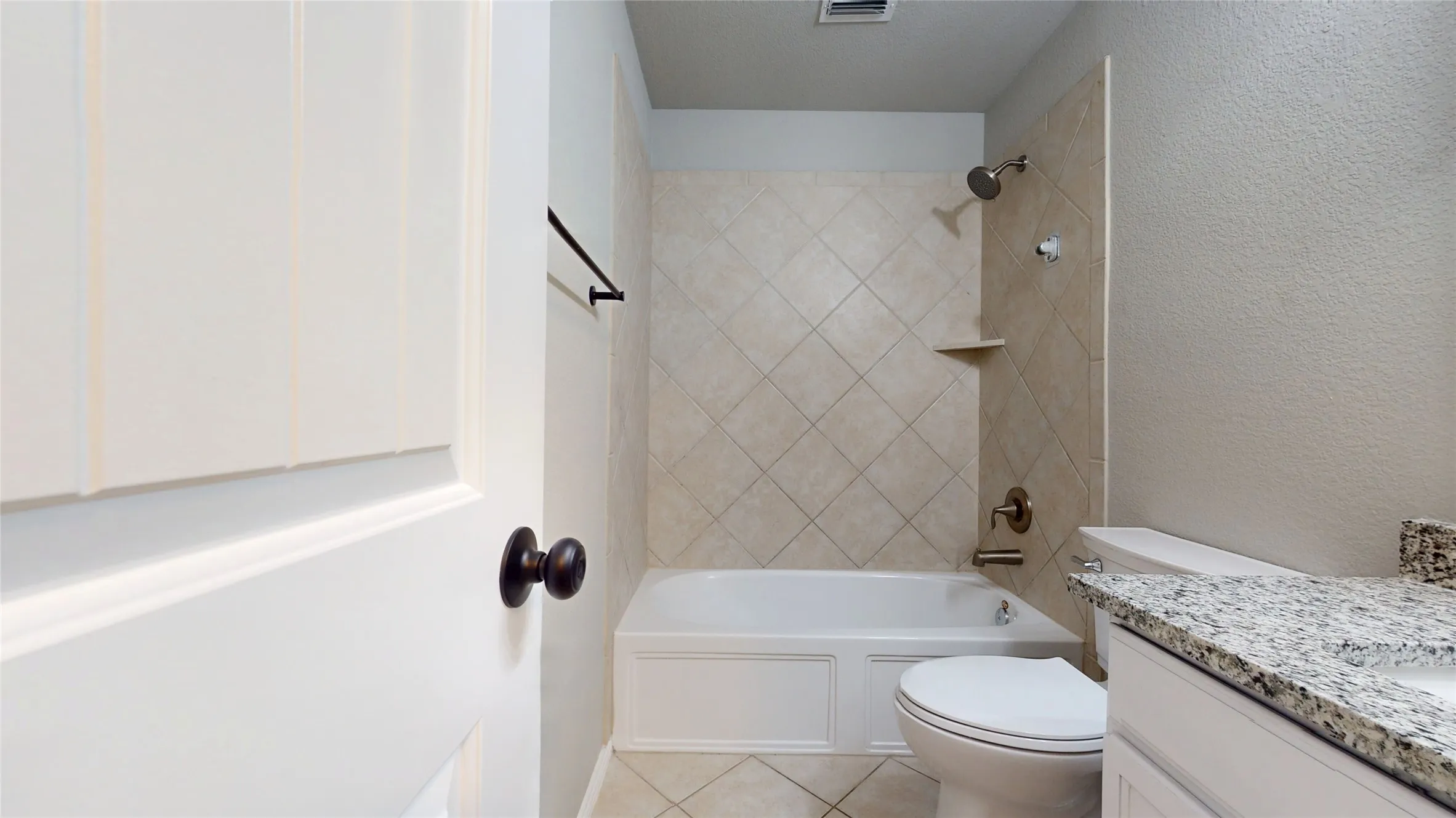 Single Family Residence For Sale in Tarrant County , 344 Coral Vine Lane, Burleson, Texas 76028, 3 Bedroom, 2 Bathroom, 2 Garage spaces, 1,860 Sqft, built in 2013, mls#21351641, Real Estate Agent in Burleson, Homes For Sale in Tarrant county, Homes For Sale in Burleson, Realtor in Burleson Texas, Real Estate Brokerage Independent Realty Texas, Luminita Cordes Realtor