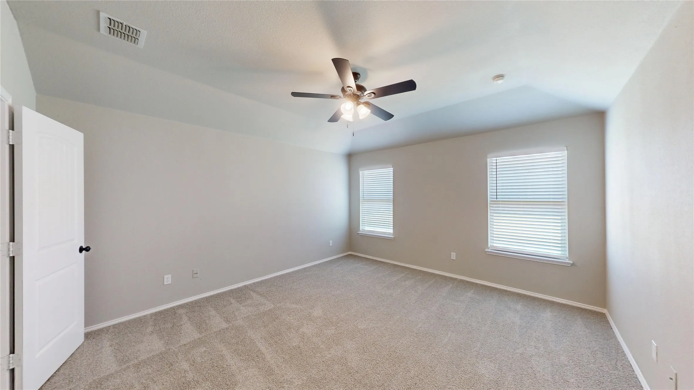 Single Family Residence For Sale in Tarrant County , 344 Coral Vine Lane, Burleson, Texas 76028, 3 Bedroom, 2 Bathroom, 2 Garage spaces, 1,860 Sqft, built in 2013, mls#21351641, Real Estate Agent in Burleson, Homes For Sale in Tarrant county, Homes For Sale in Burleson, Realtor in Burleson Texas, Real Estate Brokerage Independent Realty Texas, Luminita Cordes Realtor