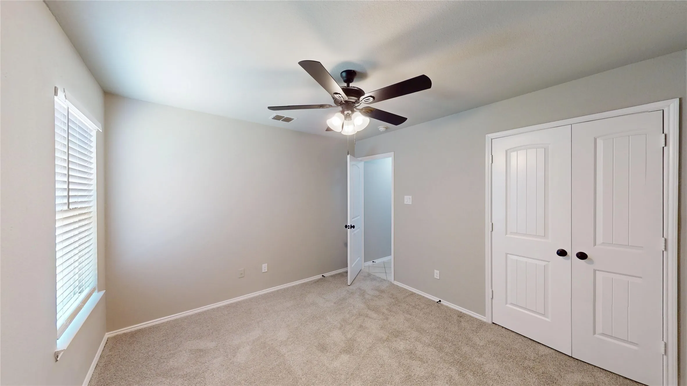 Single Family Residence For Sale in Tarrant County , 344 Coral Vine Lane, Burleson, Texas 76028, 3 Bedroom, 2 Bathroom, 2 Garage spaces, 1,860 Sqft, built in 2013, mls#21351641, Real Estate Agent in Burleson, Homes For Sale in Tarrant county, Homes For Sale in Burleson, Realtor in Burleson Texas, Real Estate Brokerage Independent Realty Texas, Luminita Cordes Realtor
