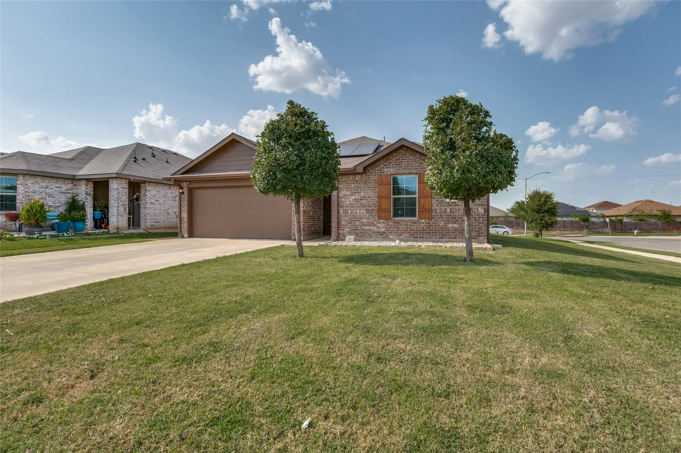 Single Family Residence For Sale in Tarrant County , 6929 Whisper Field, Fort Worth, Texas 76120, 3 Bedroom, 2 Bathroom, 2 Garage spaces, 1,450 Sqft, built in 2021, mls#21352749, Real Estate Agent in Fort Worth, Homes For Sale in Tarrant county, Homes For Sale in Fort Worth, Realtor in Fort Worth Texas, Real Estate Brokerage Independent Realty Texas, Luminita Cordes Realtor