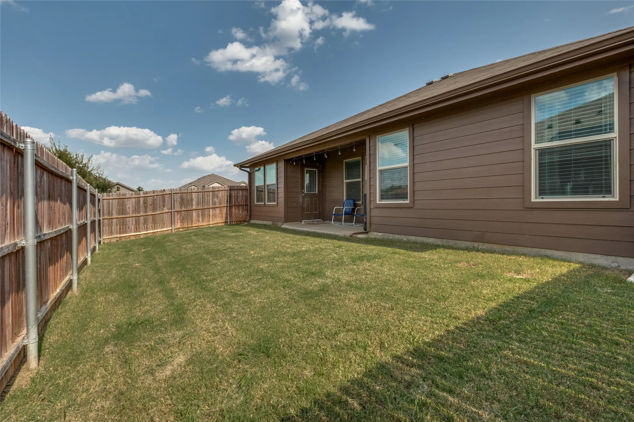 Single Family Residence For Sale in Tarrant County , 6929 Whisper Field, Fort Worth, Texas 76120, 3 Bedroom, 2 Bathroom, 2 Garage spaces, 1,450 Sqft, built in 2021, mls#21352749, Real Estate Agent in Fort Worth, Homes For Sale in Tarrant county, Homes For Sale in Fort Worth, Realtor in Fort Worth Texas, Real Estate Brokerage Independent Realty Texas, Luminita Cordes Realtor