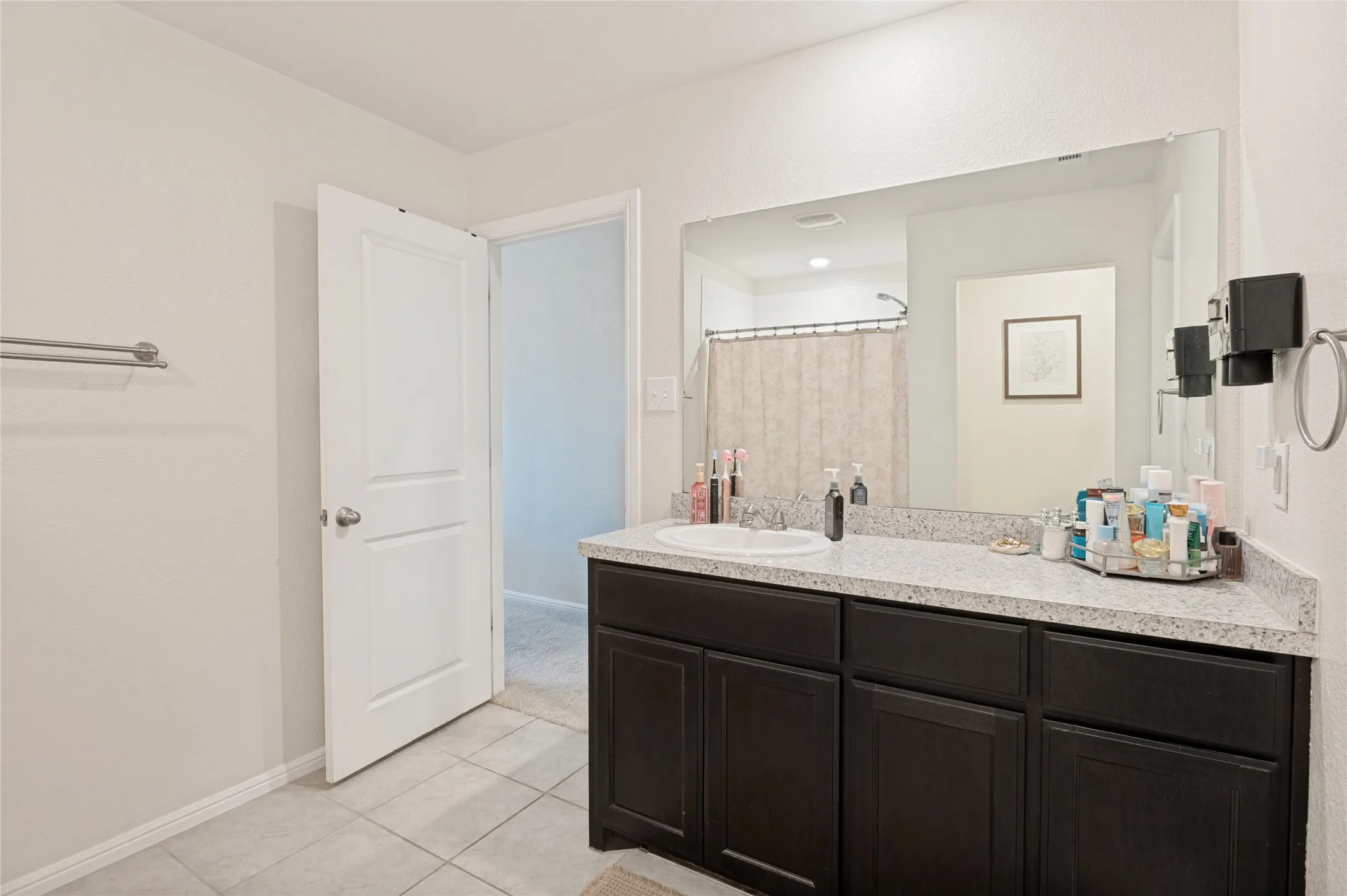 Single Family Residence For Sale in Tarrant County , 6929 Whisper Field, Fort Worth, Texas 76120, 3 Bedroom, 2 Bathroom, 2 Garage spaces, 1,450 Sqft, built in 2021, mls#21352749, Real Estate Agent in Fort Worth, Homes For Sale in Tarrant county, Homes For Sale in Fort Worth, Realtor in Fort Worth Texas, Real Estate Brokerage Independent Realty Texas, Luminita Cordes Realtor