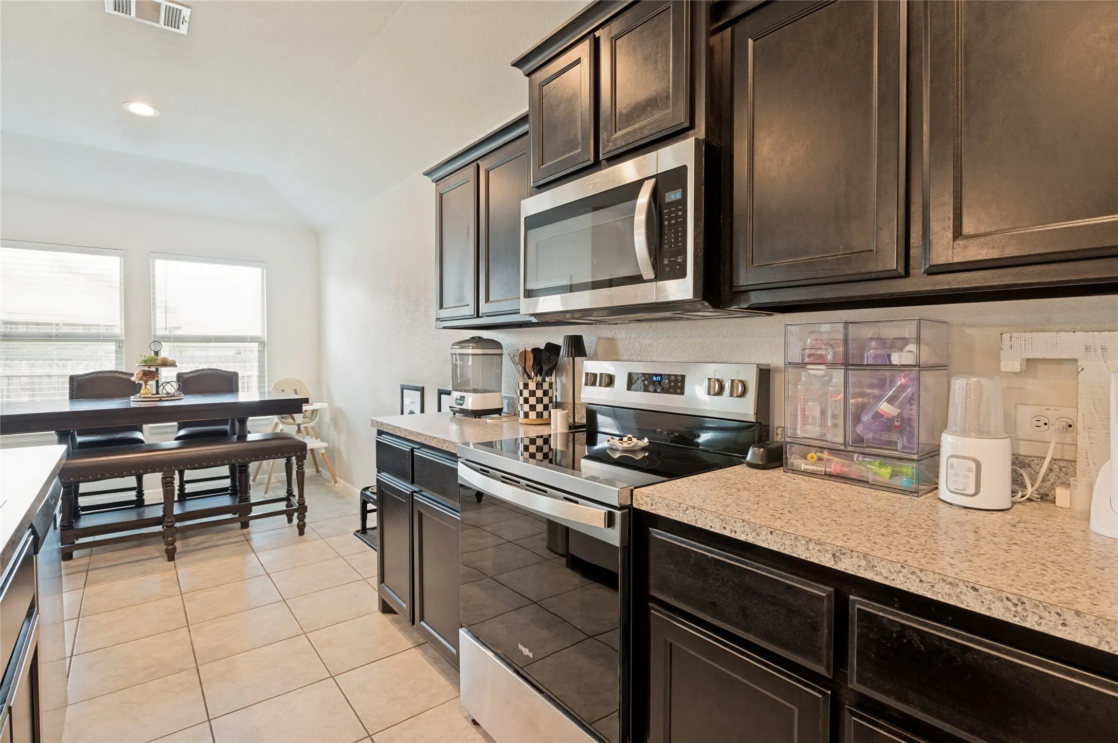 Single Family Residence For Sale in Tarrant County , 6929 Whisper Field, Fort Worth, Texas 76120, 3 Bedroom, 2 Bathroom, 2 Garage spaces, 1,450 Sqft, built in 2021, mls#21352749, Real Estate Agent in Fort Worth, Homes For Sale in Tarrant county, Homes For Sale in Fort Worth, Realtor in Fort Worth Texas, Real Estate Brokerage Independent Realty Texas, Luminita Cordes Realtor