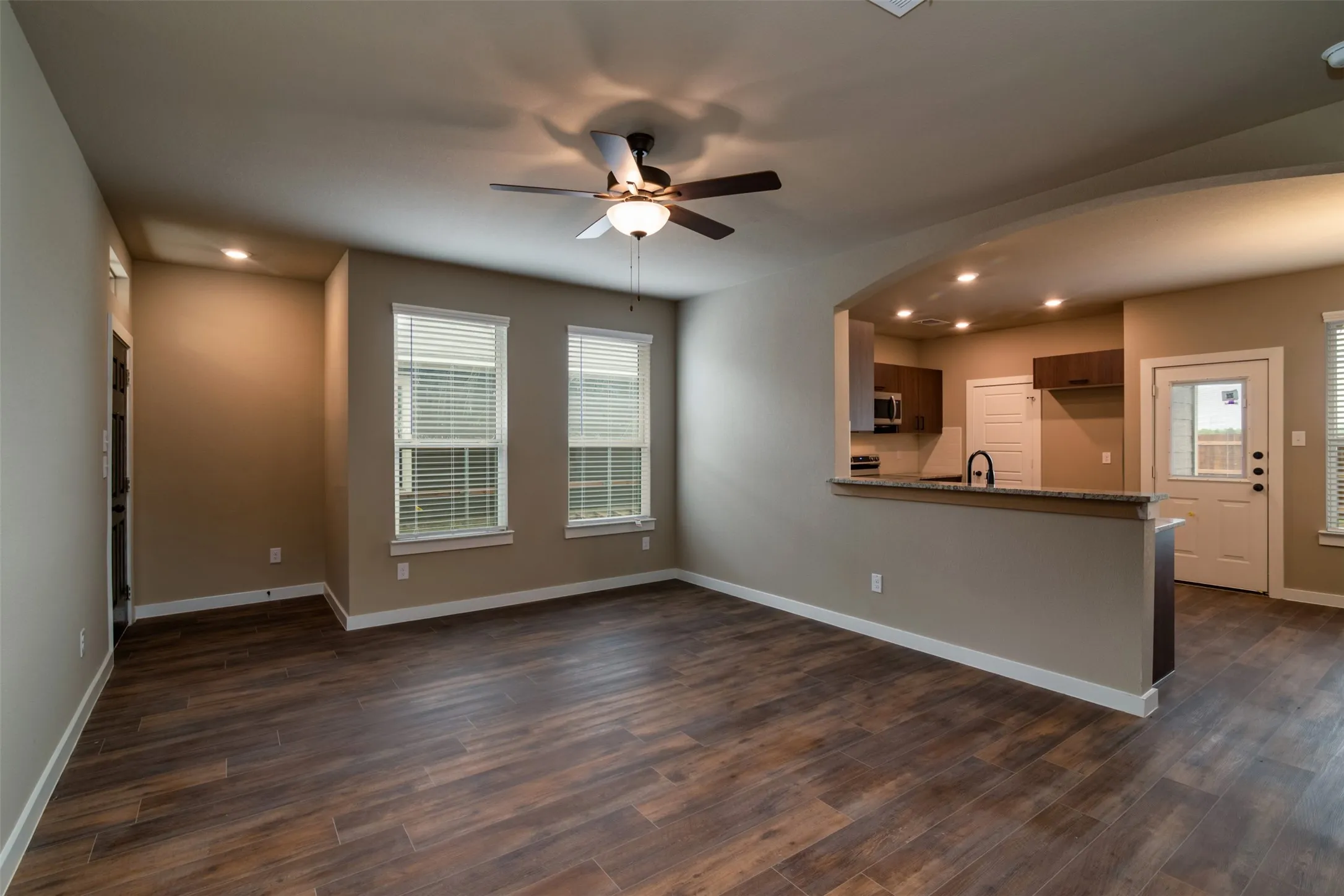 Duplex For Rent in Ellis County , 604 Harvest Moon Drive, Venus, Texas 76084, 3 Bedroom, 3 Bathroom, 2 Garage spaces, 1,422 Sqft, built in 2021, mls#21352892, Real Estate Agent in Venus, Homes For Rent in Ellis county, Homes For Rent in Venus, Realtor in Venus Texas, Real Estate Brokerage Independent Realty Texas, Luminita Cordes Realtor