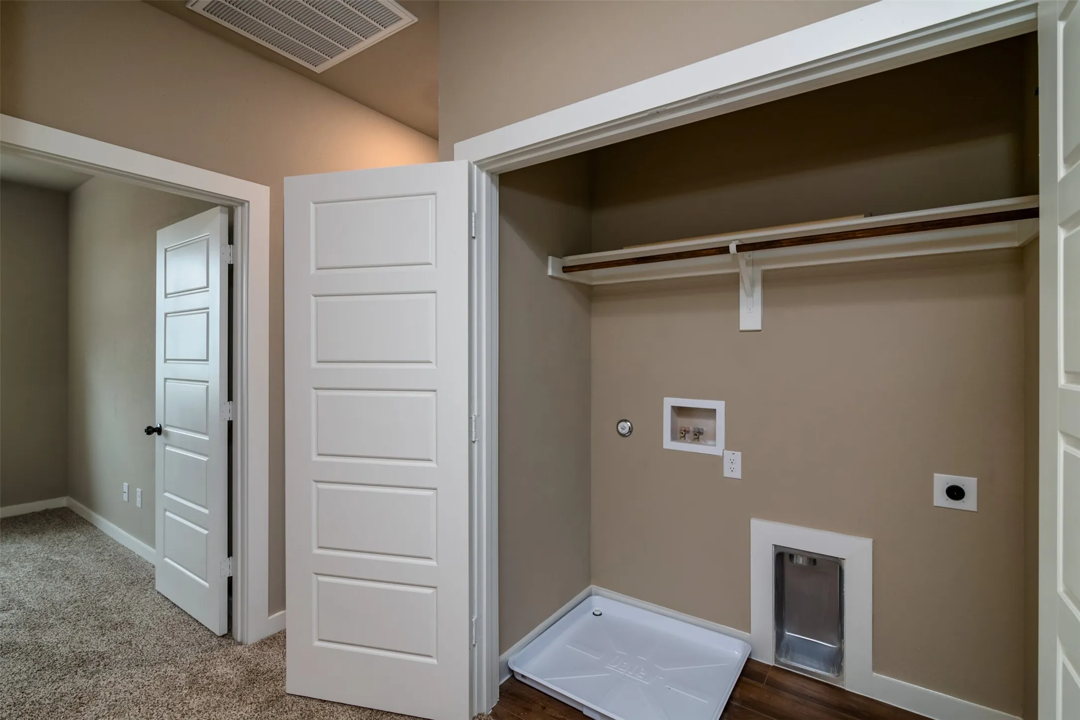 Duplex For Rent in Ellis County , 604 Harvest Moon Drive, Venus, Texas 76084, 3 Bedroom, 3 Bathroom, 2 Garage spaces, 1,422 Sqft, built in 2021, mls#21352892, Real Estate Agent in Venus, Homes For Rent in Ellis county, Homes For Rent in Venus, Realtor in Venus Texas, Real Estate Brokerage Independent Realty Texas, Luminita Cordes Realtor